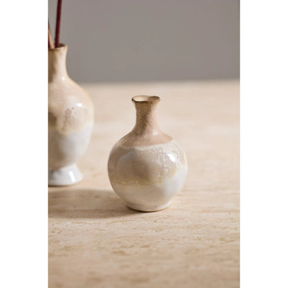 Avena Budvase 2 (Set of 2) by Accent Decor in off, white. Made from ceramic in a unique style.