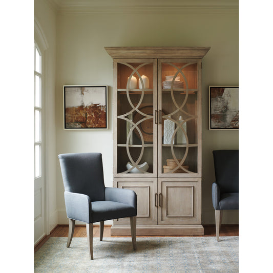 El Matador Curio by Lexington in bianco. Made from unique in a cottage & farmhouse style.
