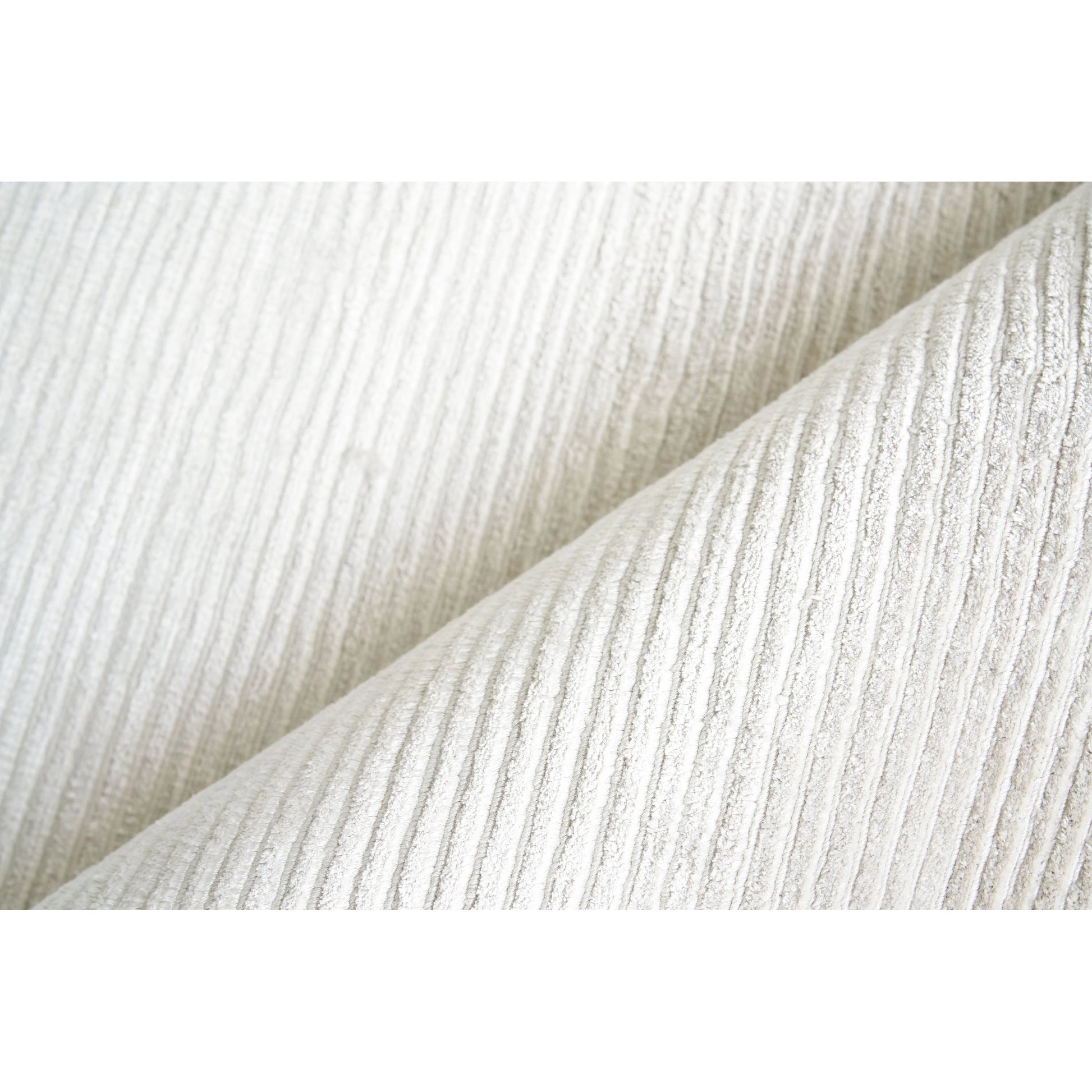 Dove Rug by Exquisite Rugs. Made from viscose in a unique style.