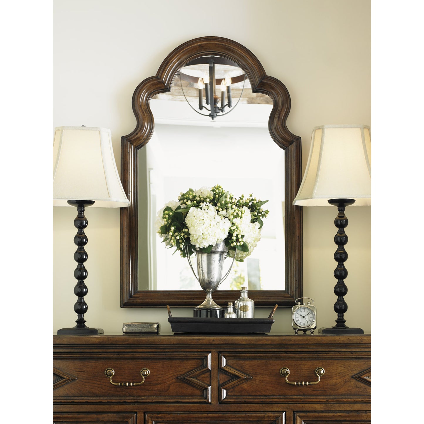 002 SR-835658 | Lifestyle | Saybrook Vertical Mirror by Lexington. Made from unique in a traditional style.