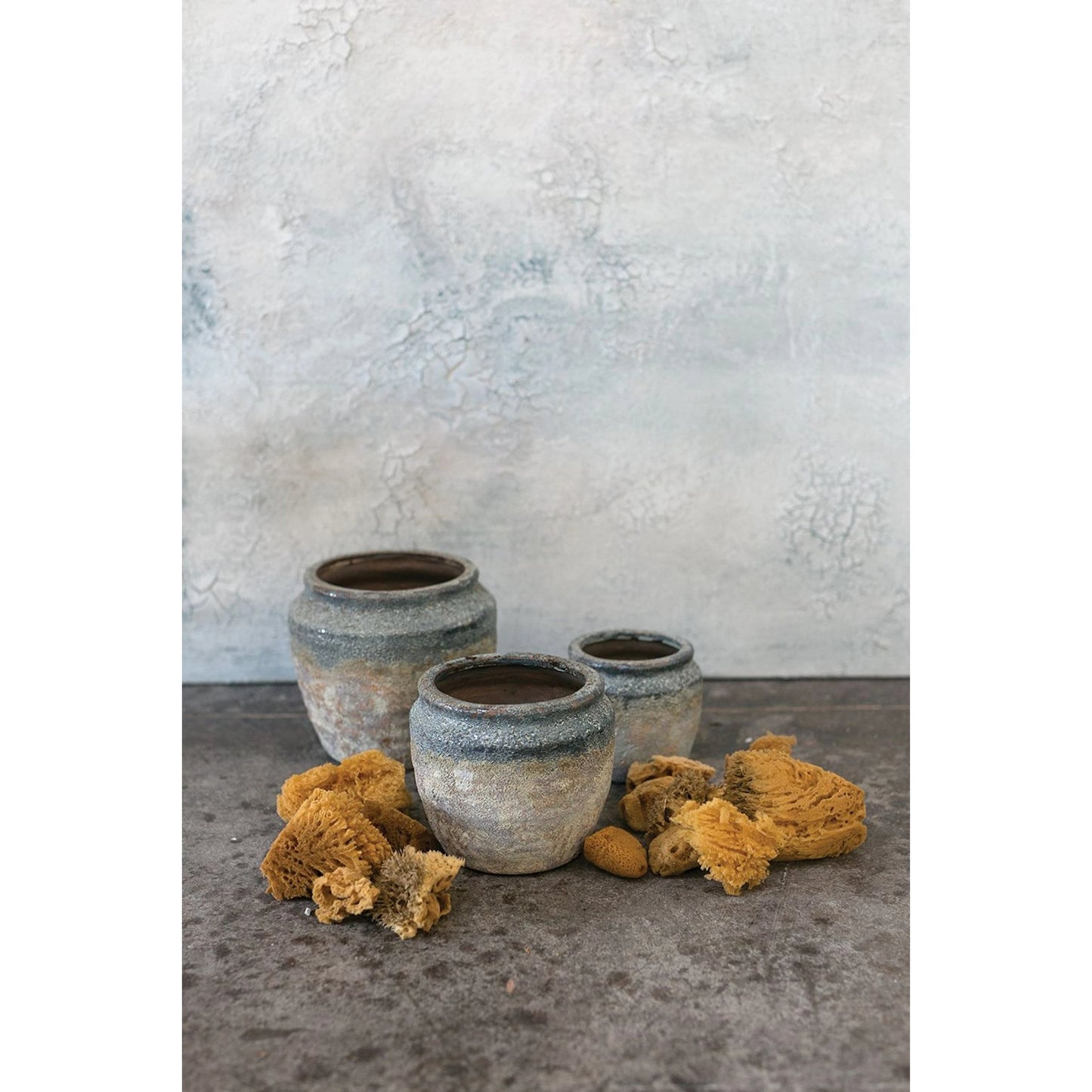 002 SI-2083640 | Lifestyle | Earthy Pot by Accent Decor in blue. Made from ceramic in a modern style.