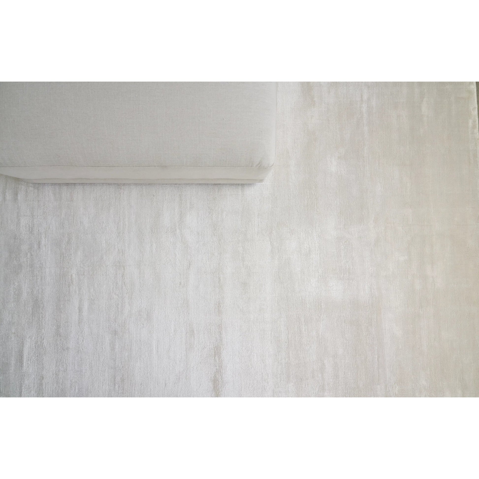 Dove Plain Rug by Exquisite Rugs. Made from viscose in a unique style.
