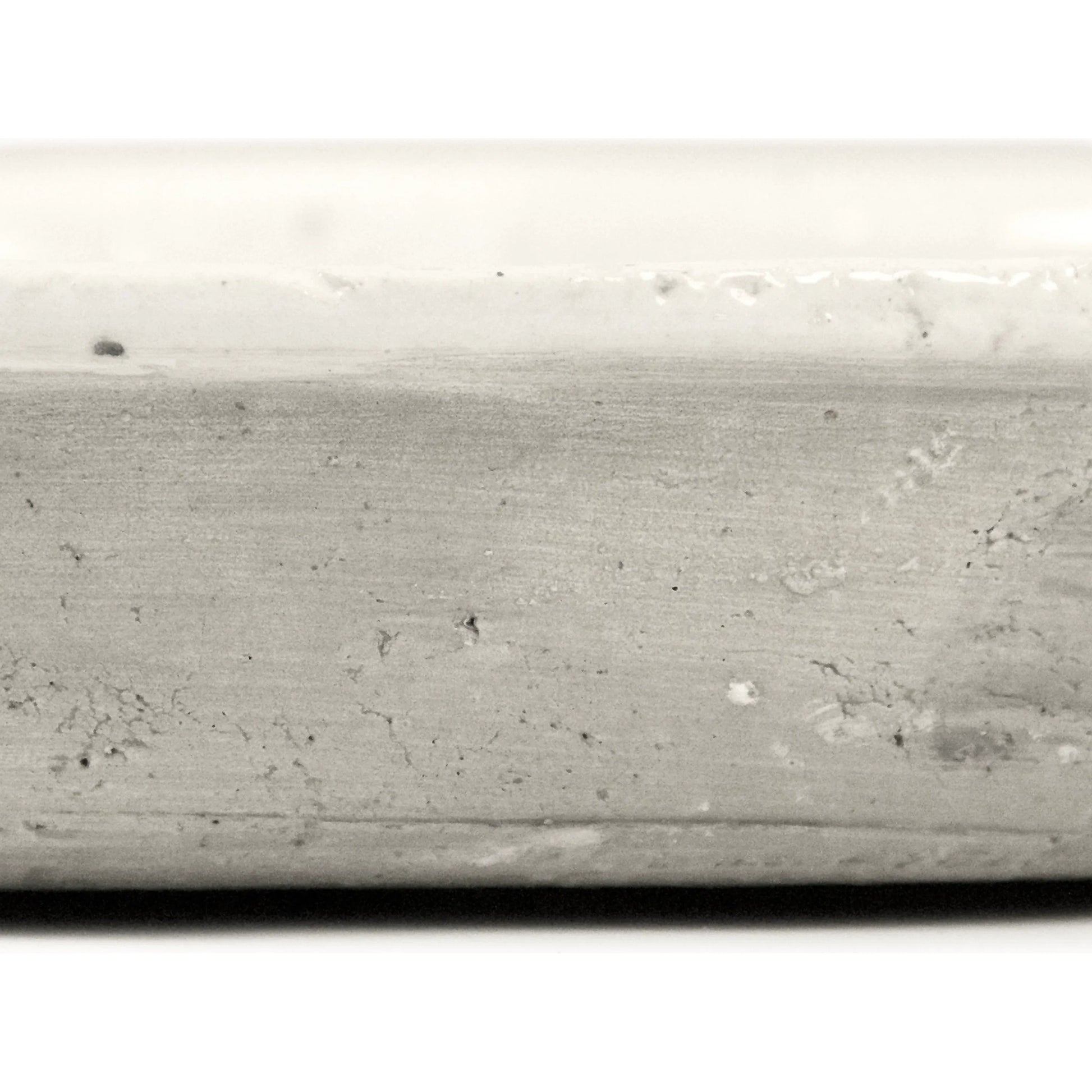 Distressed White Plate by Zentique in distressed white. Made from stoneware in a rustic style.