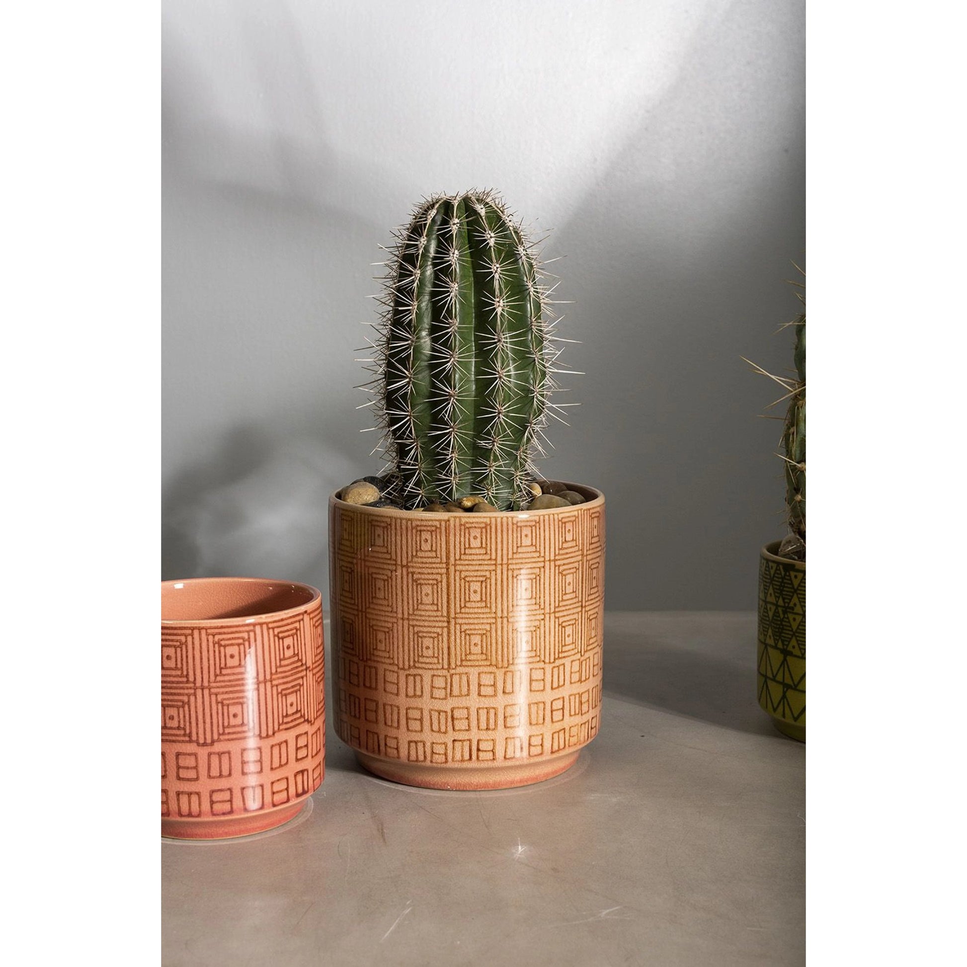 Pepe Pot by Accent Decor in pink. Made from ceramic in a modern style.