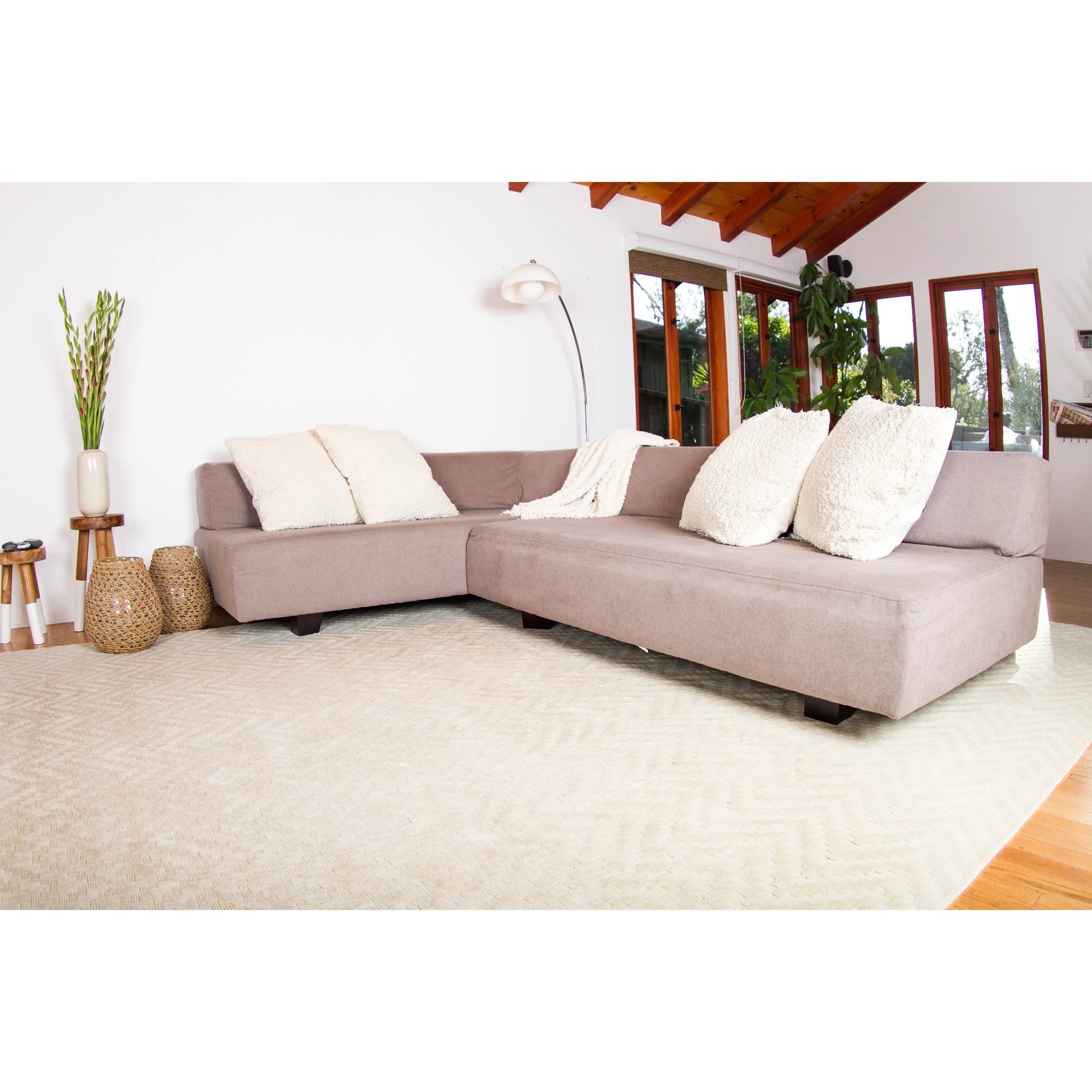 Demani Rug by Exquisite Rugs. Made from new zealand wool in a unique style.