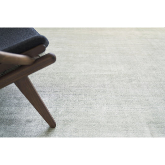Sanctuary 9961 Rug by Exquisite Rugs in taupe. Made from bamboo silk, cotton in a unique style.