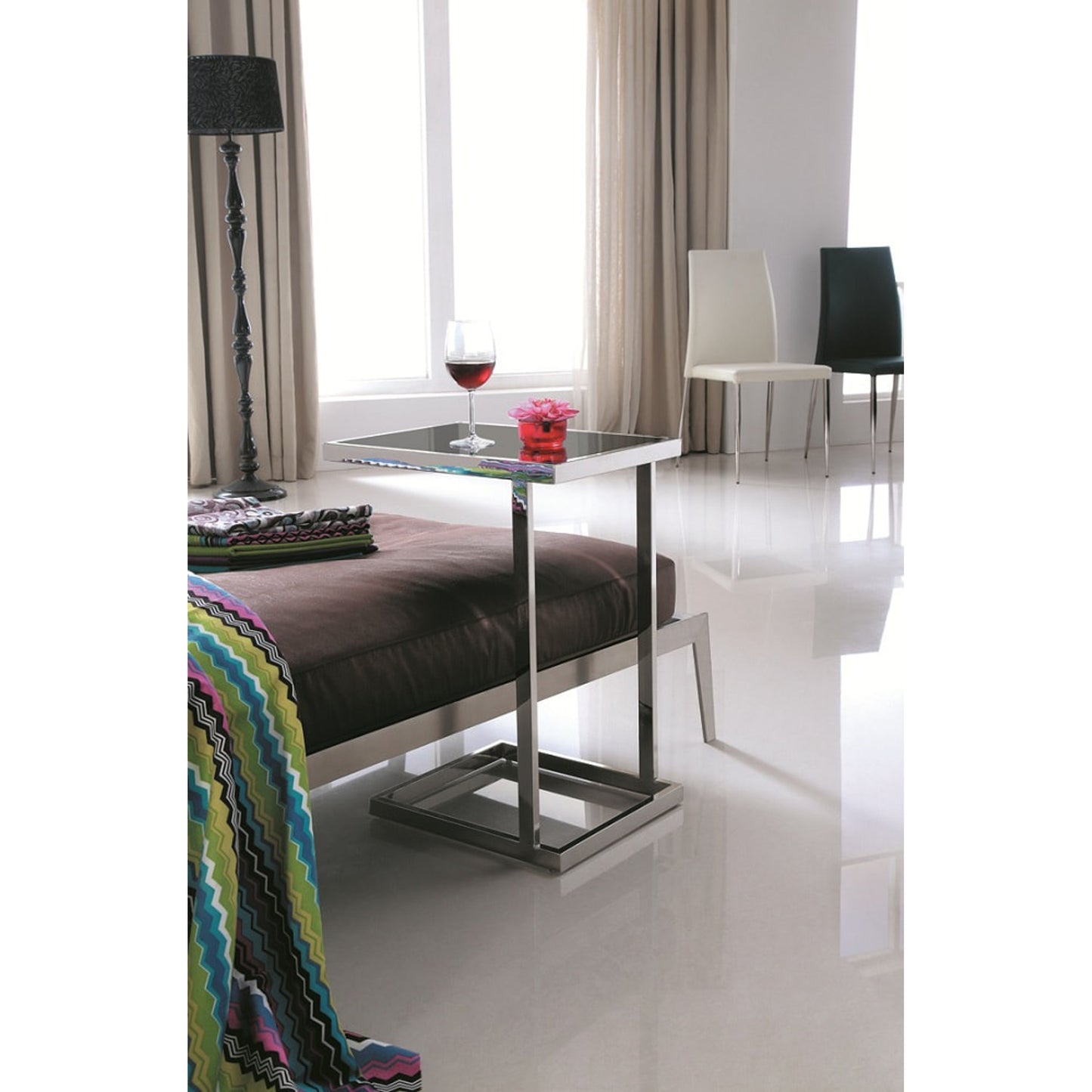 003 SR-766510 | Lifestyle | Luxe C Table by Pasargad Home in chrome and black. Made from glass, steel in a modern style.