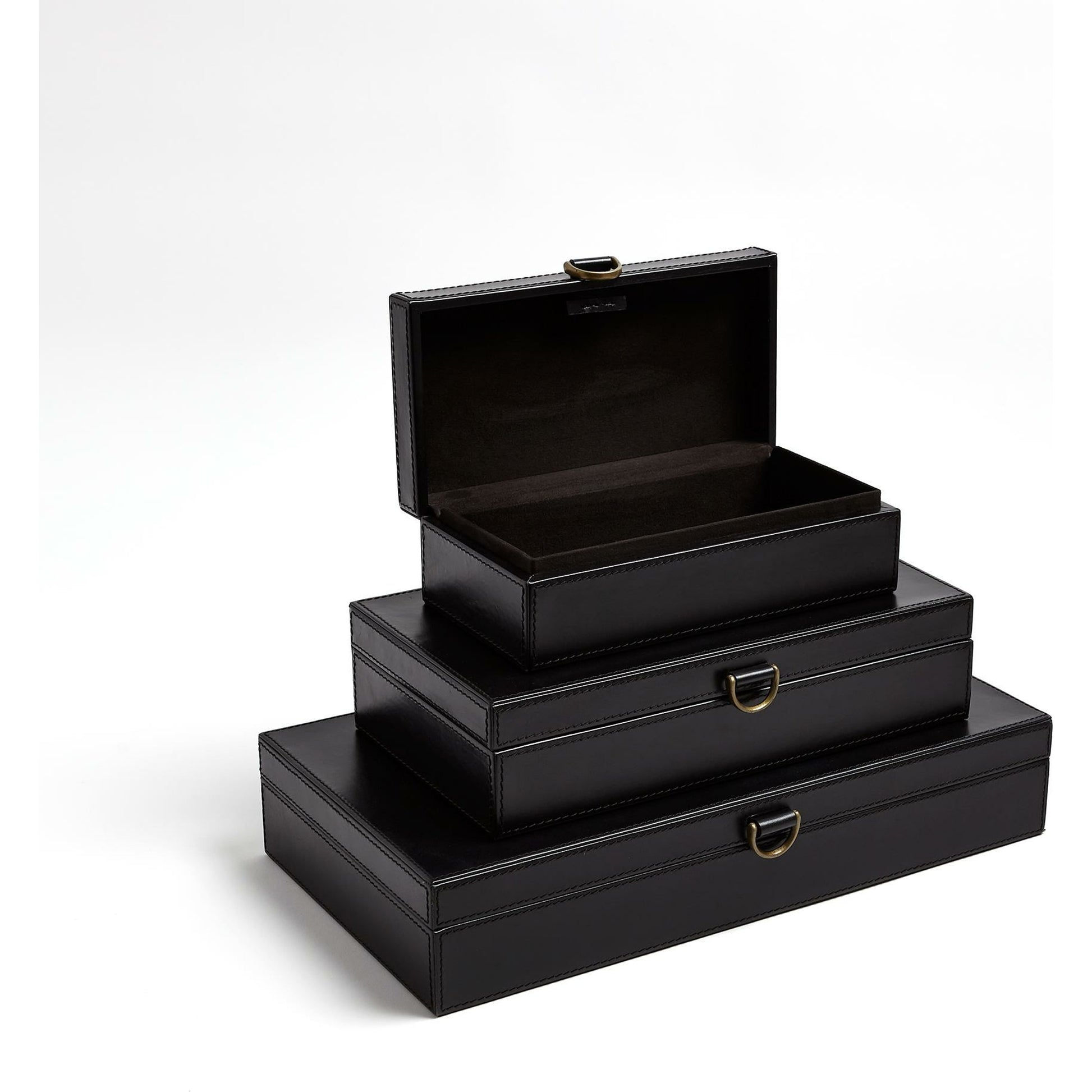 Marbled Leather D Ring Box by Global Views. Made from unique in a transitional style.