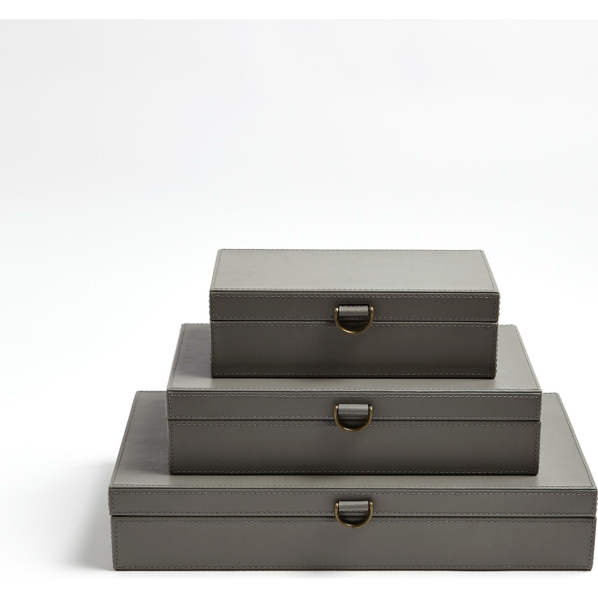 Marbled Leather D Ring Box by Global Views. Made from unique in a transitional style.