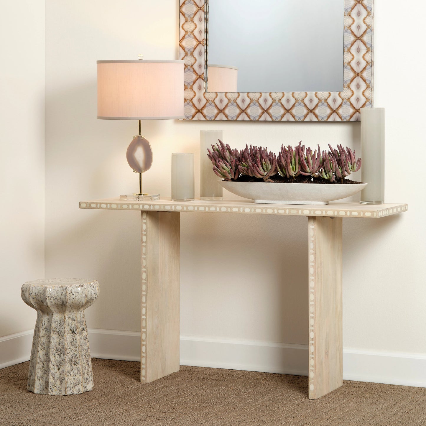 005 SR-819619 | Lifestyle | Agate Slice Table Lamp by Jamie Young in natural lavender agate, antique brass. Made from agate, crystal, metal in a eclectic & global style.