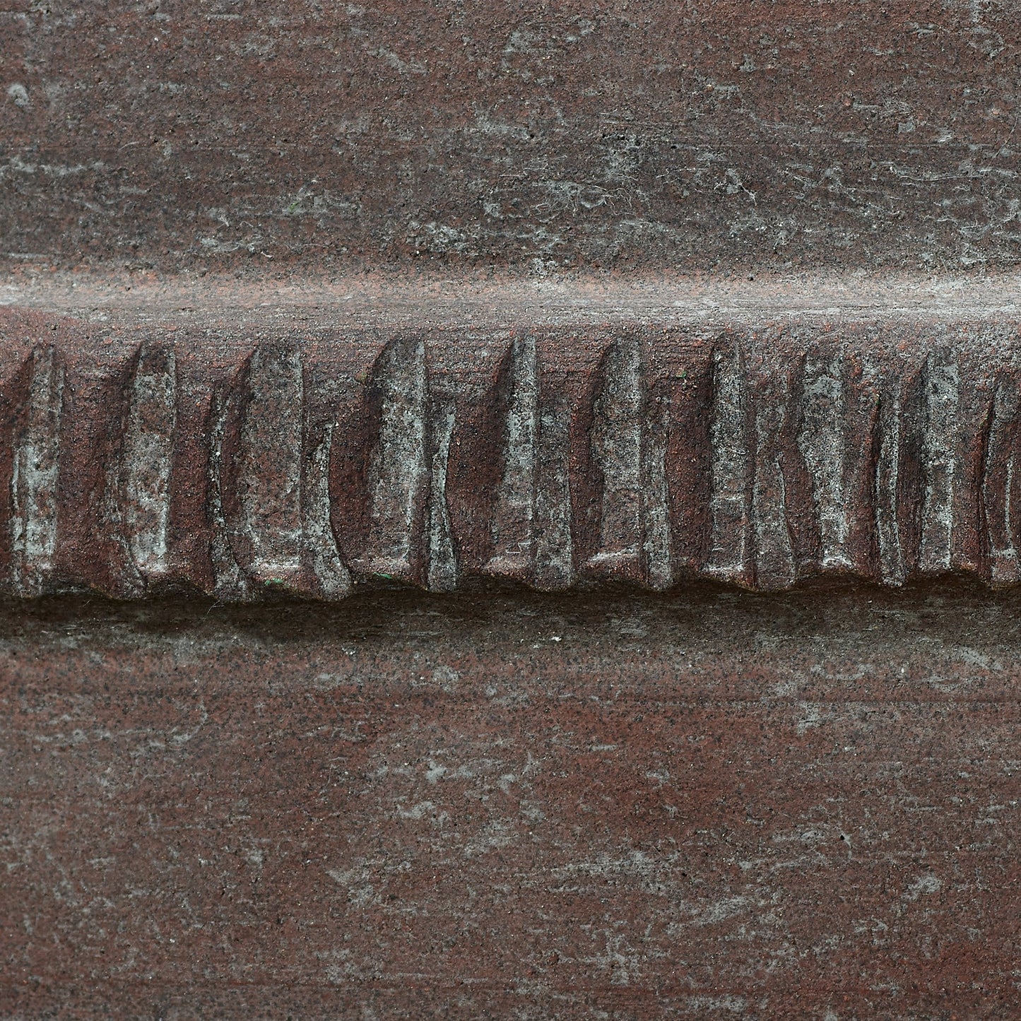 005 SI-1961169 | Closeup | Antiquity Table Lamp by Jamie Young in dark grey. Made from ceramic in a modern style.