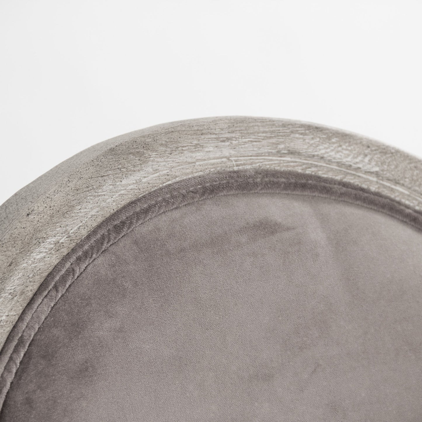 015 S-337808 | Closeup | Medallion Settee by Zentique. Made from unique in a modern style.