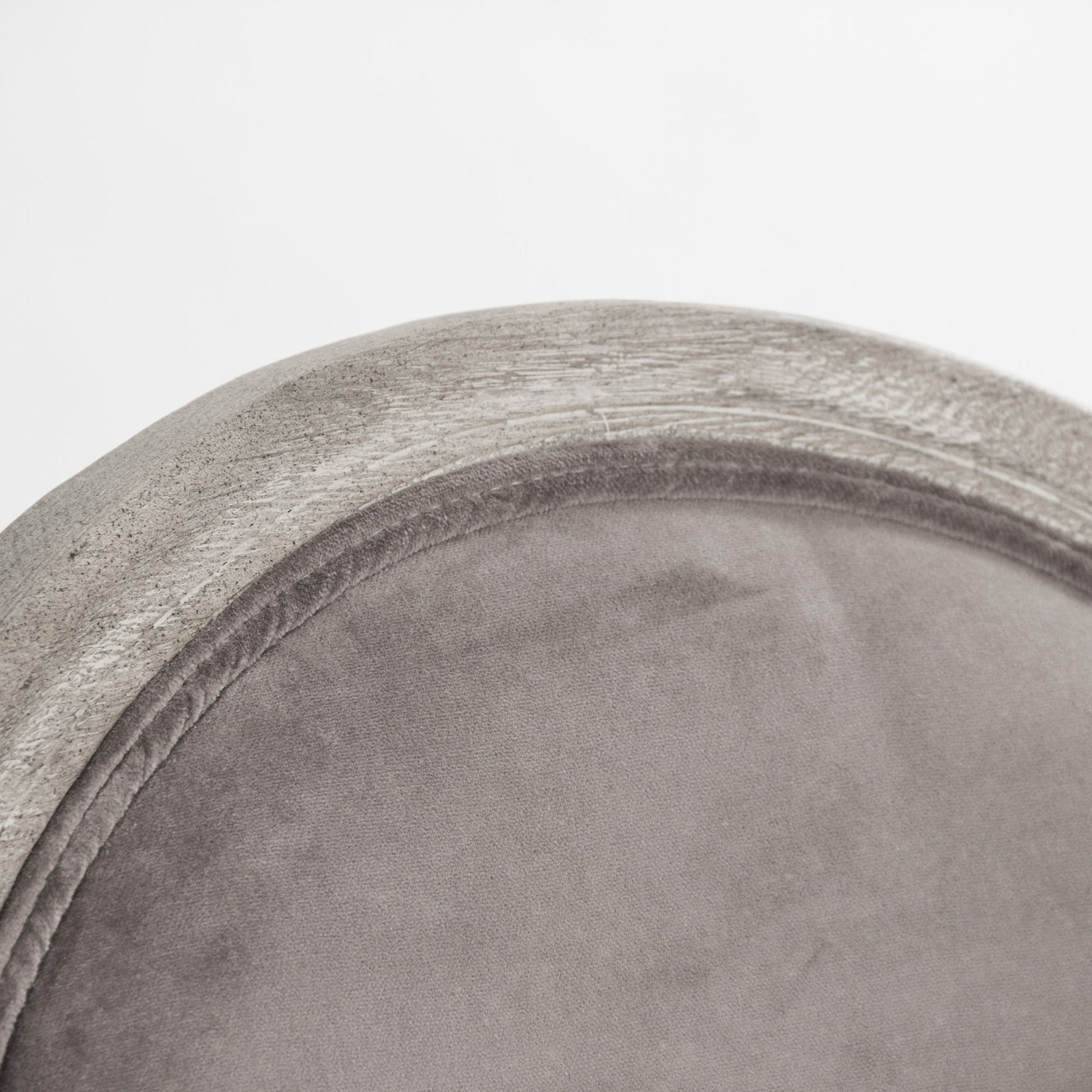 Medallion Settee by Zentique. Made from unique in a modern style.