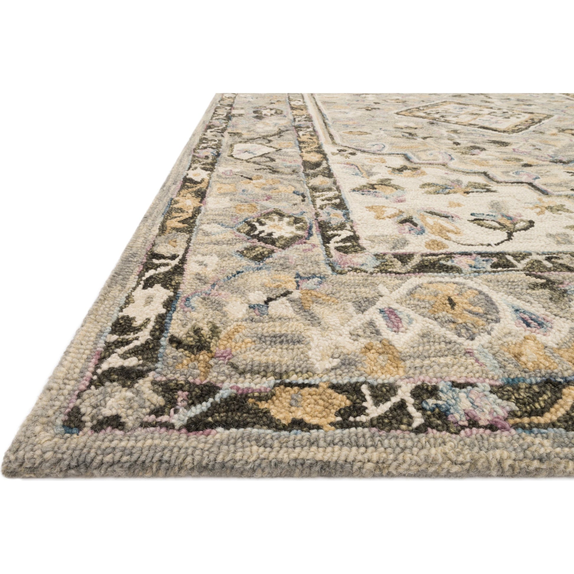 Beatty BEA-01 Rug by Loloi. Made from 100% wool in a traditional style.