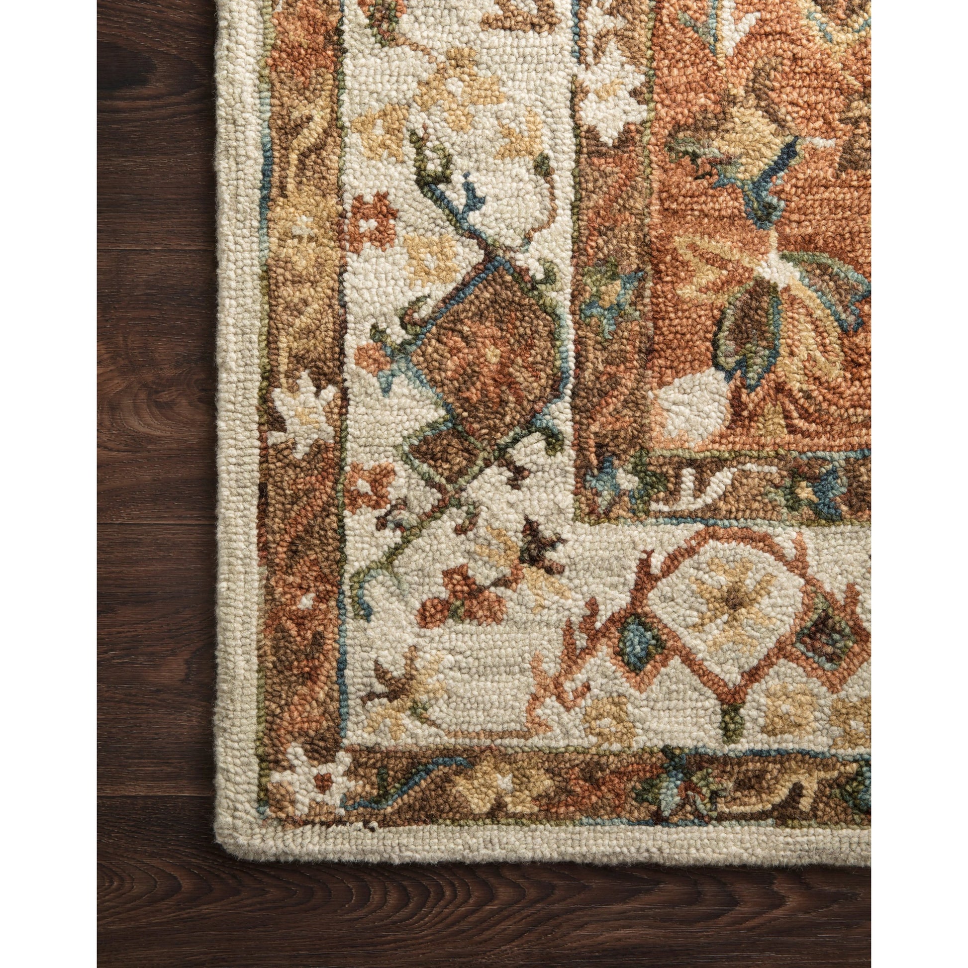 Beatty BEA-01 Rug by Loloi. Made from 100% wool in a traditional style.