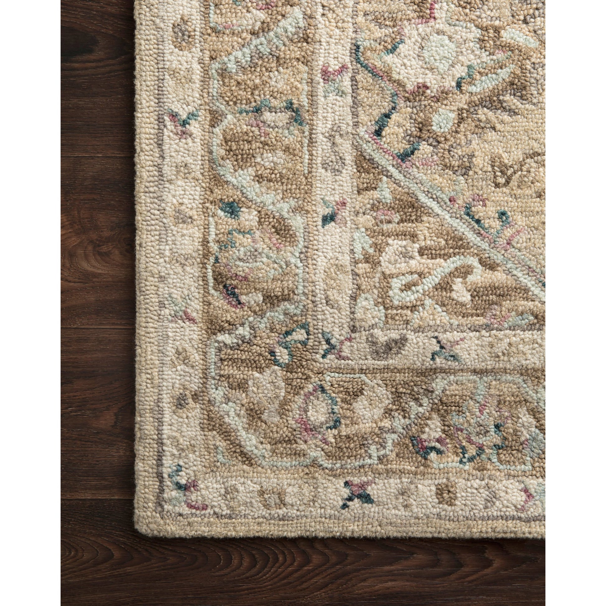 Beatty BEA-02 Rug by Loloi. Made from 100% wool in a traditional style.