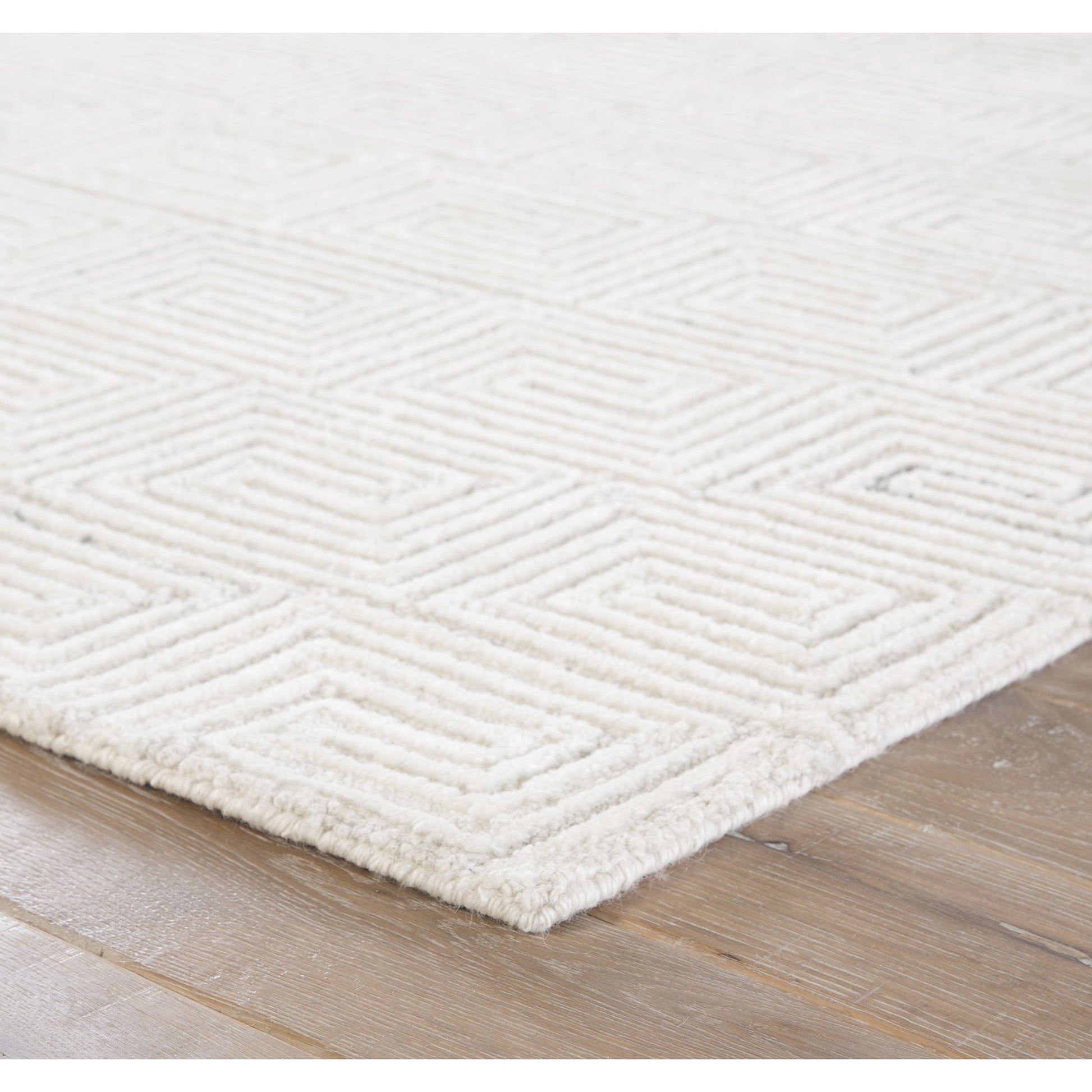 Capital CAP03 Rug by Jaipur Living in ivory. Made from 60% viscose, 40% wool in a unique style.