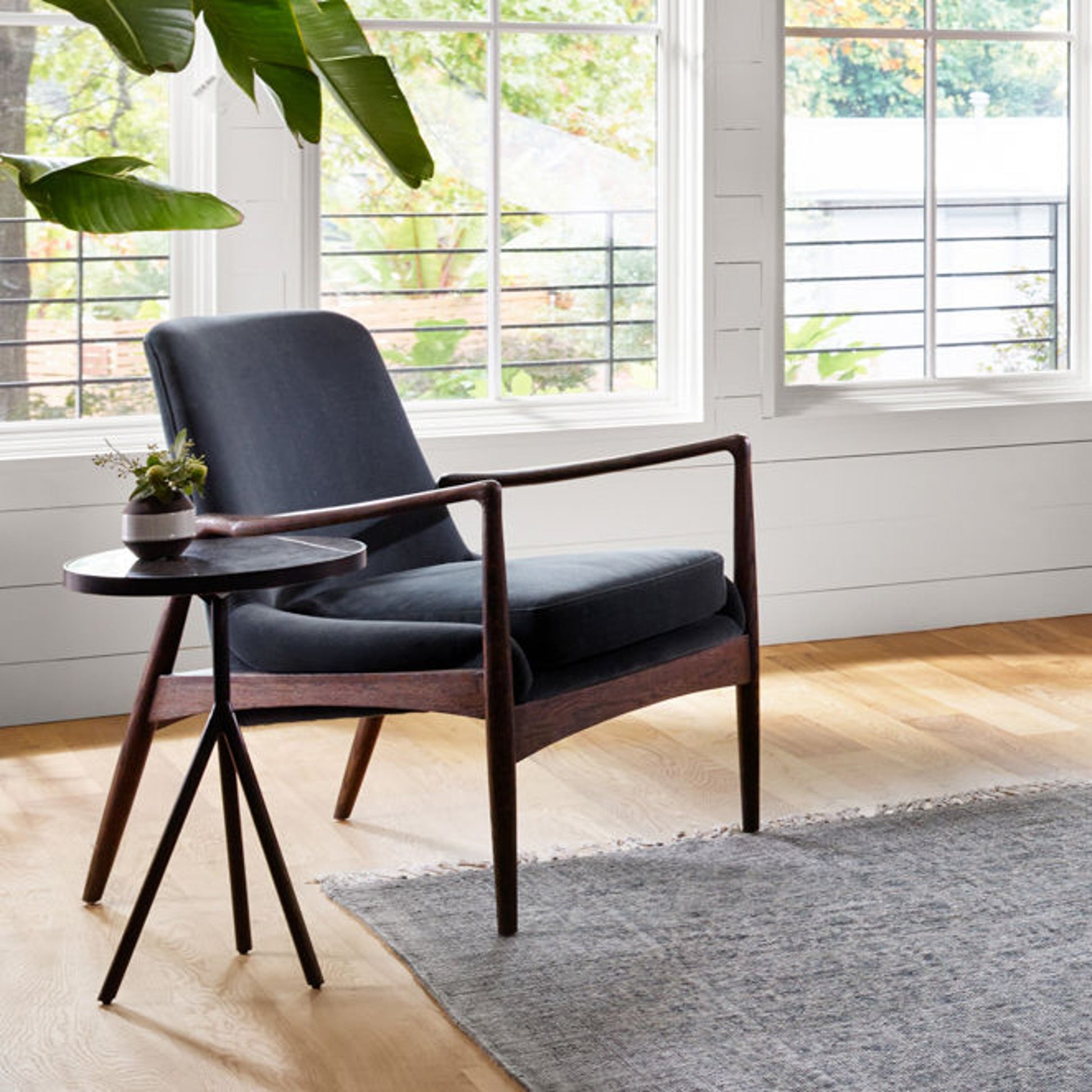 Braden Chair by Four Hands. Made from top grain leather, solid oak, 100% polyester in a modern style.