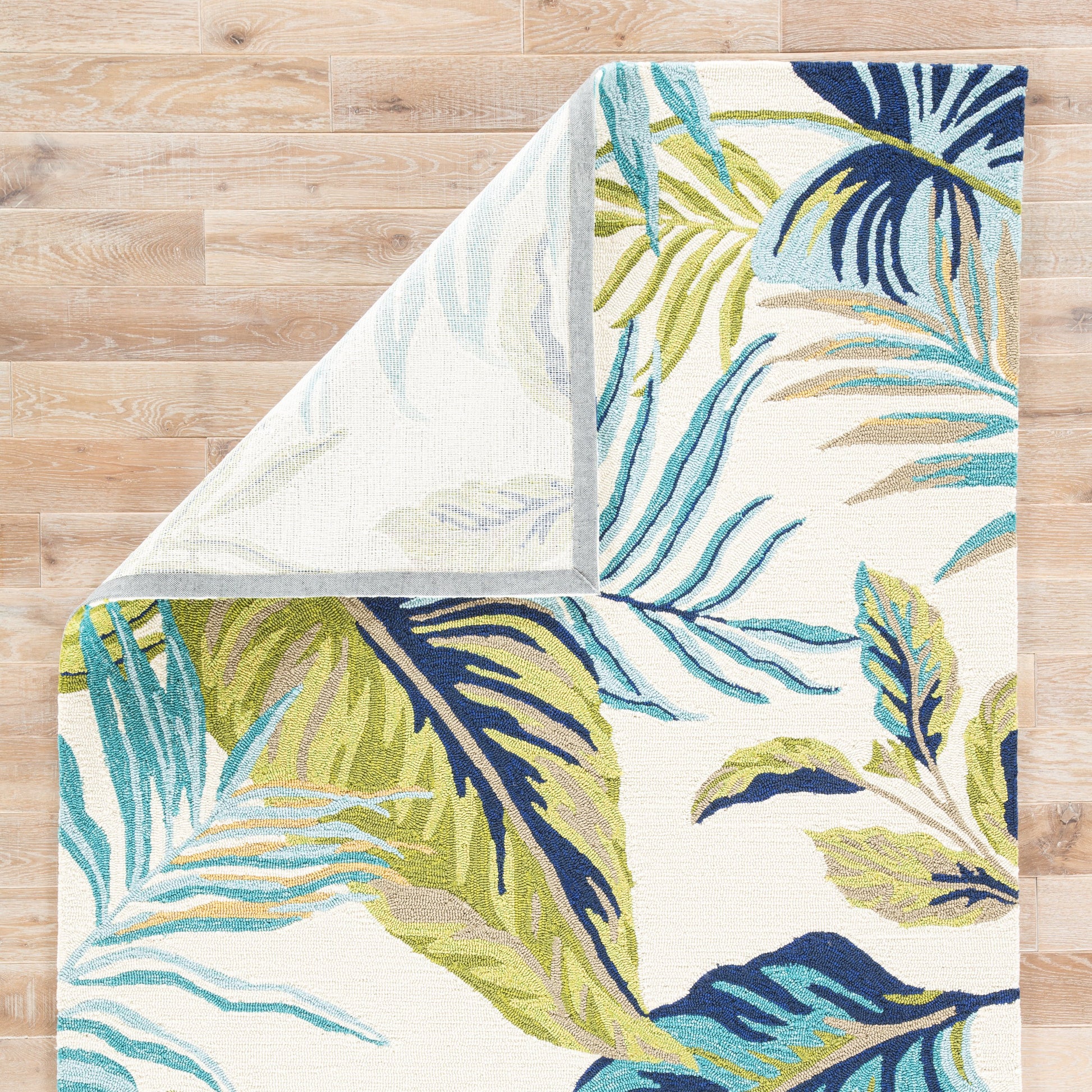 Catalina CAT52 Indoor/Outdoor Rug by Jaipur Living in blue, green. Made from 100% polypropylene in a unique style.