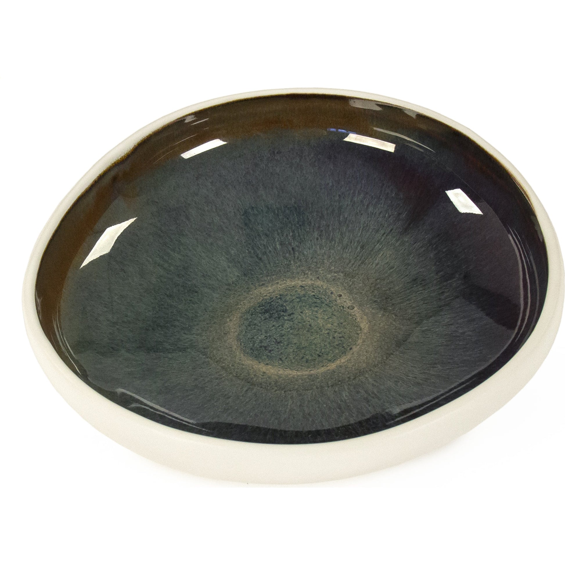 Atomic Platter by Zentique in matte white and ceramic. Made from ceramic in a coastal style.