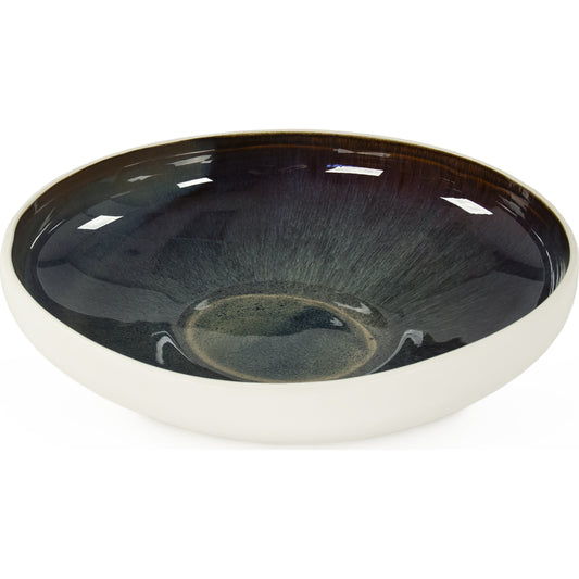 Atomic Platter by Zentique in matte white and ceramic. Made from ceramic in a coastal style.