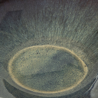 Atomic Platter by Zentique in matte white and ceramic. Made from ceramic in a coastal style.