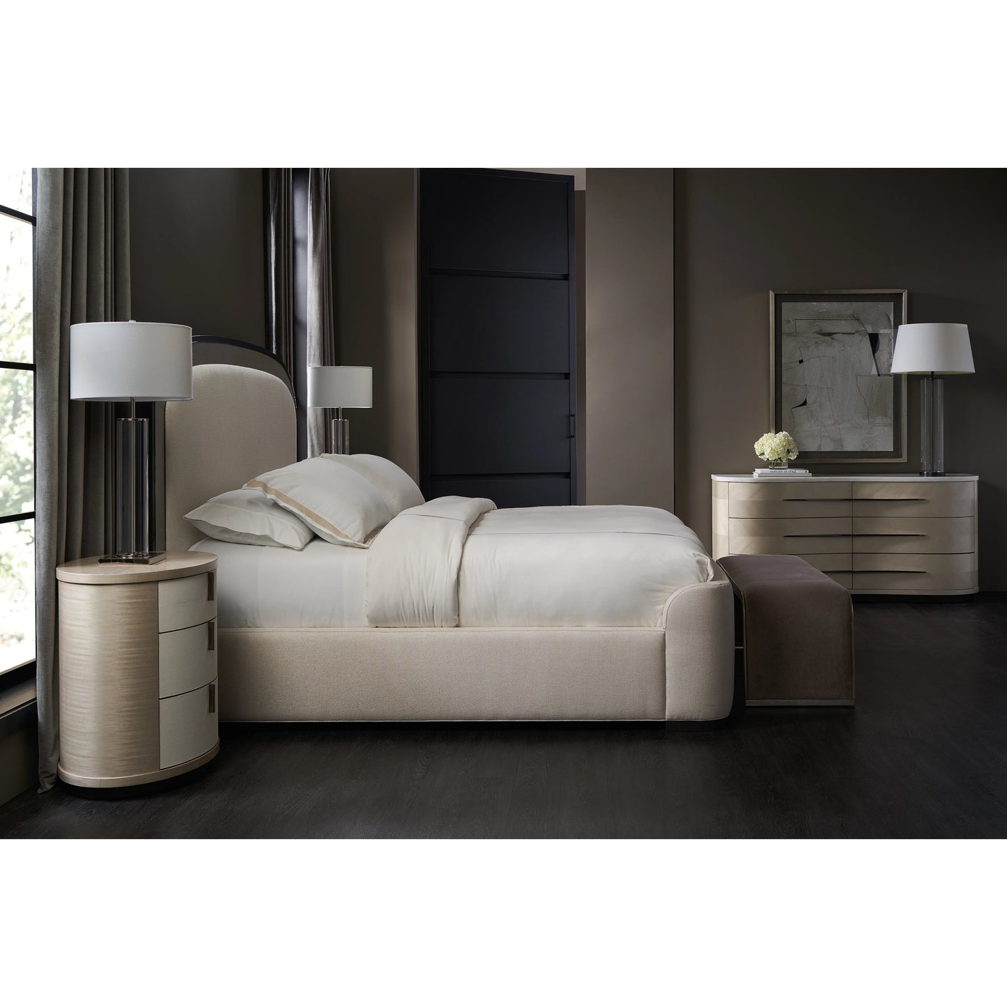 002 SI-1955757 | Lifestyle | Wanderlust King Bed by Caracole in silver, bronze, ivory and sun-kissed silver, deep bronze, seal skin. Made from birch in a modern style.