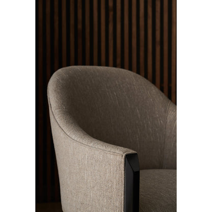 Next Course by Caracole in silver, dark chocolate and dark chocolate. Made from birch in a modern style.