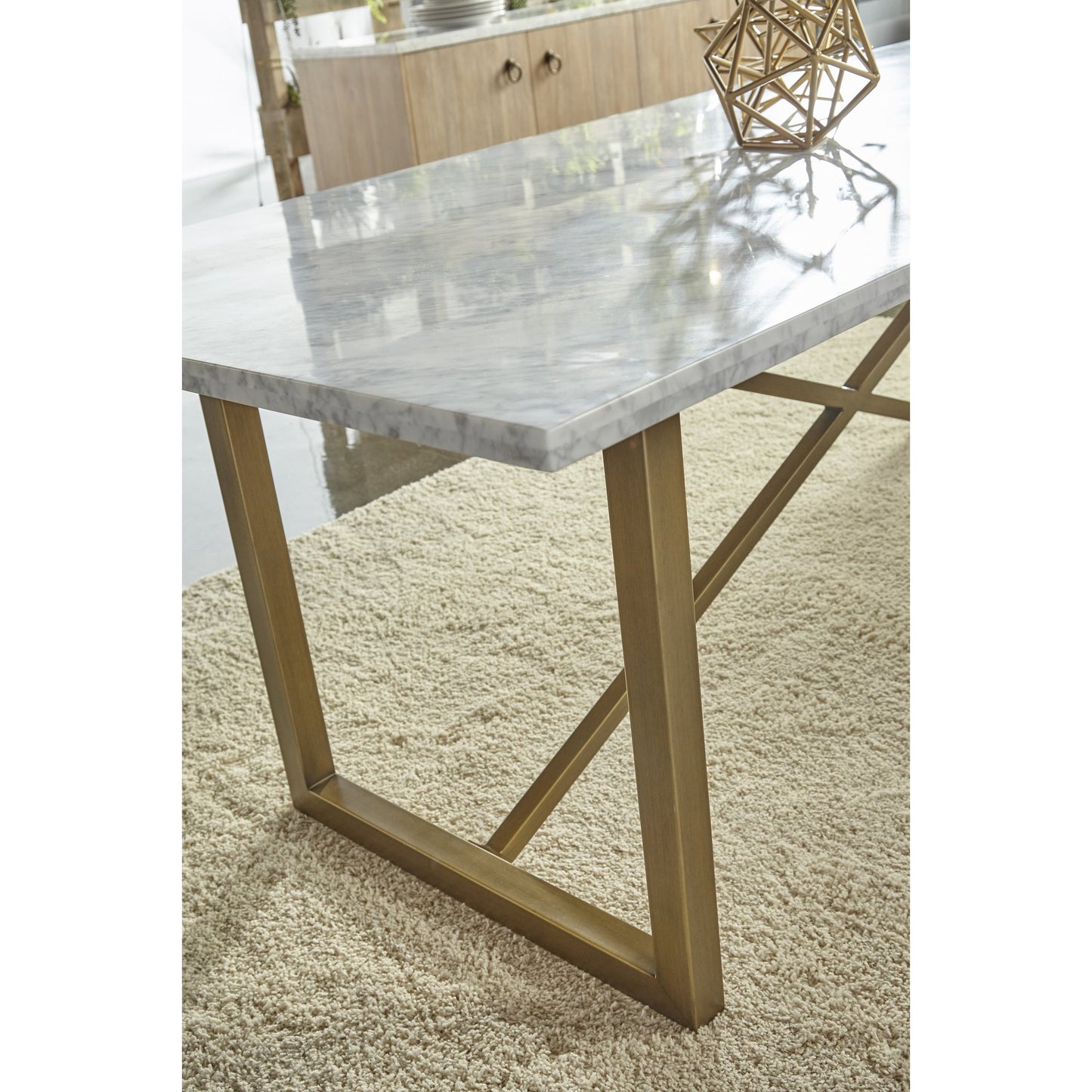 006 SR-387137 | Closeup | Carrera Dining Table by Essentials For Living in white carrera marble, brushed gold. Made from marble veneer over mdf, metal in a modern style.