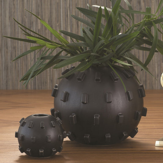 Thielo Vase by Global Views. Made from ceramic in a modern style.