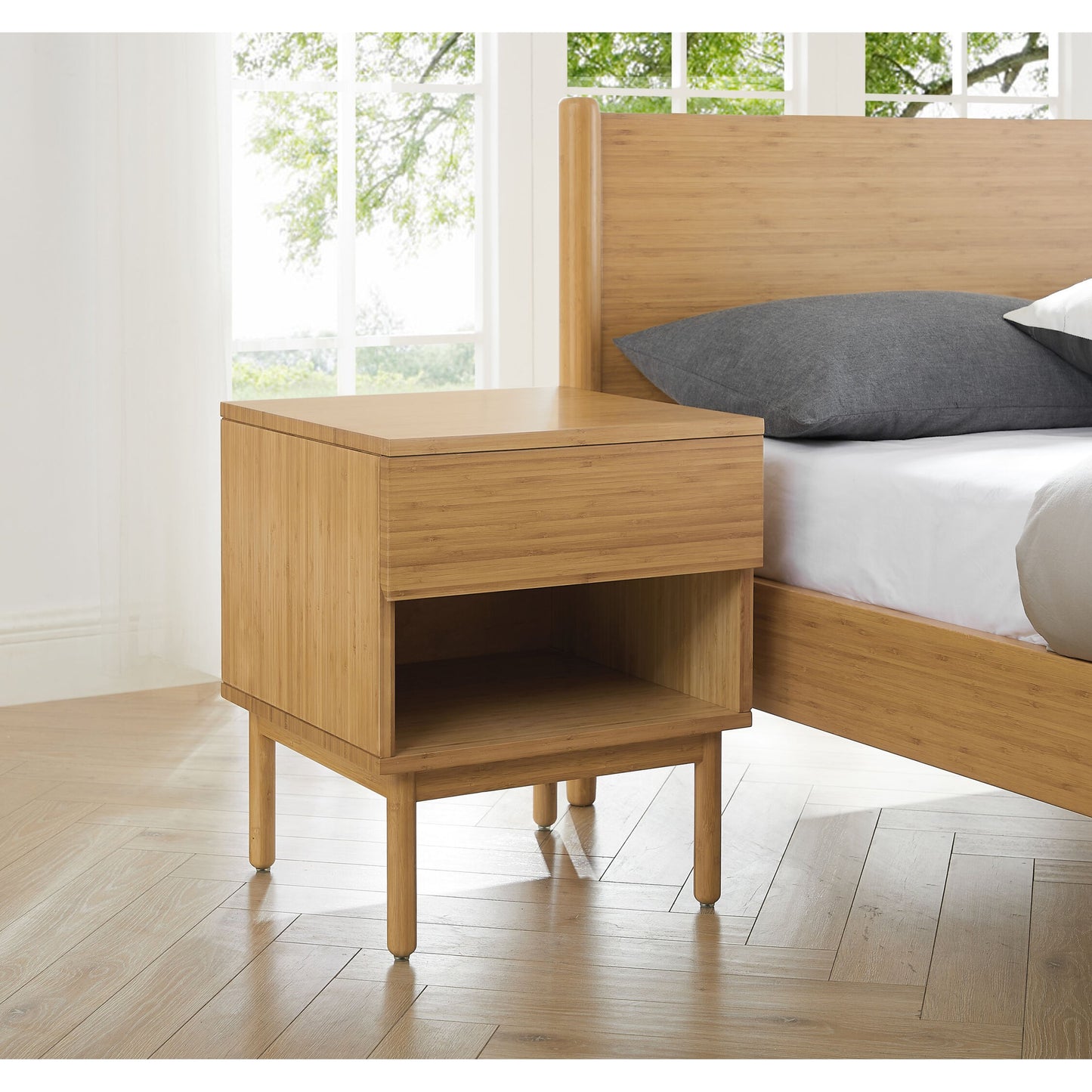006 SR-851329 | Lifestyle | Ria Nightstand by Greenington in caramelized. Made from moso bamboo in a modern style.
