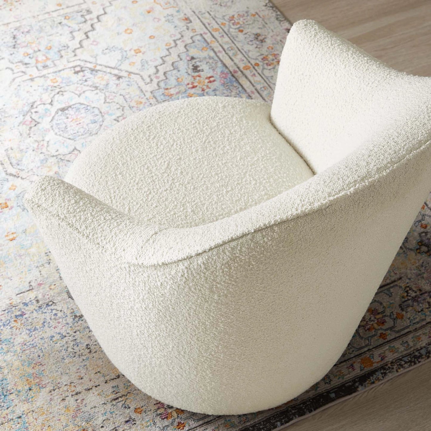 007 SI-1929065 | Lifestyle | Cherokee Boucle Swivel Chair by Evans & Londeen in white. Made from seat cushion: 13mmt foam (28kgs, spring pocket, no-sag spring, back:elastic bandage, 2 layer foam of 3mmt, 2mmt with density (28kgs, plywood, stainless steel b