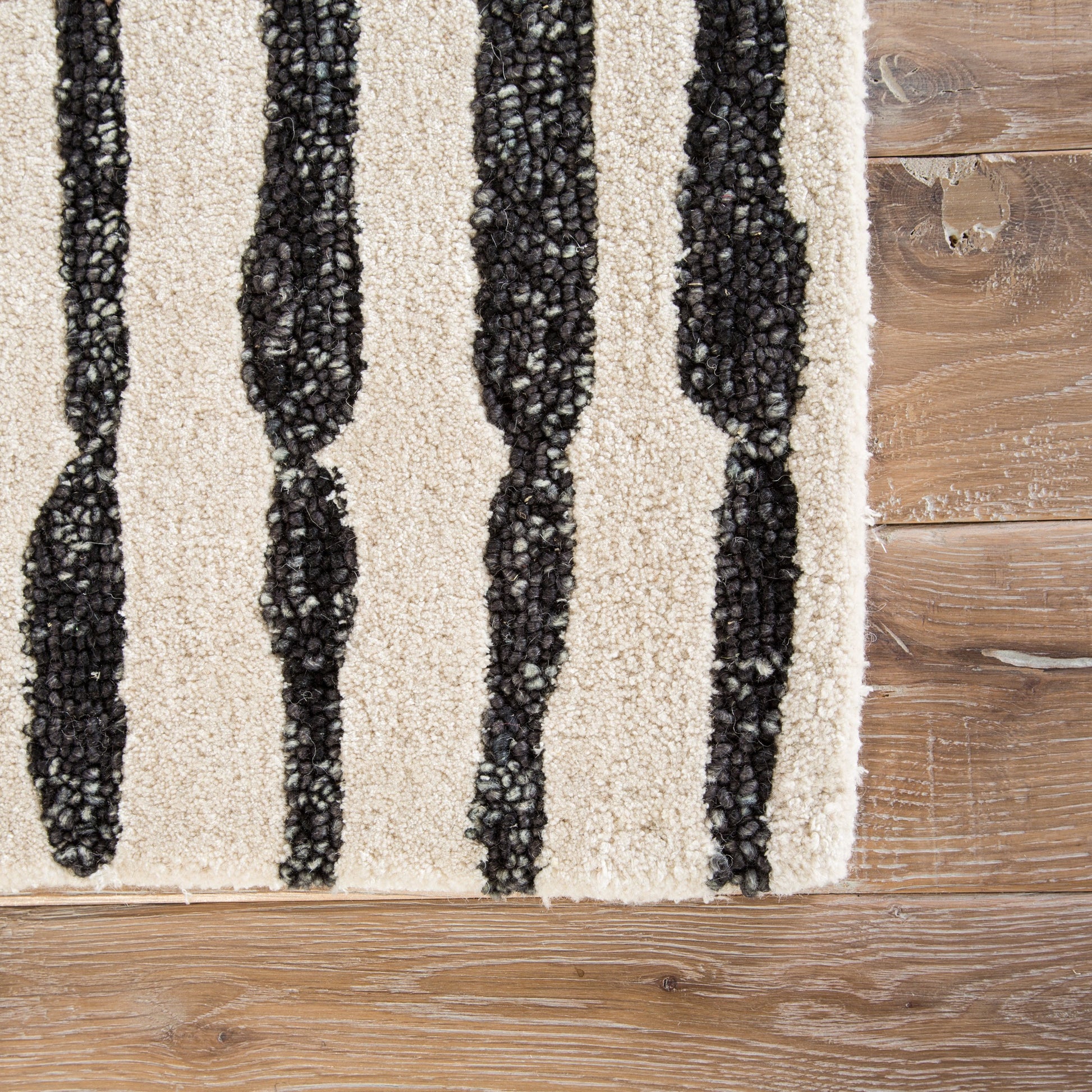 Vera by Nikki Chu ENK13 Rug by Jaipur Living in white, black. Made from unique in a unique style.