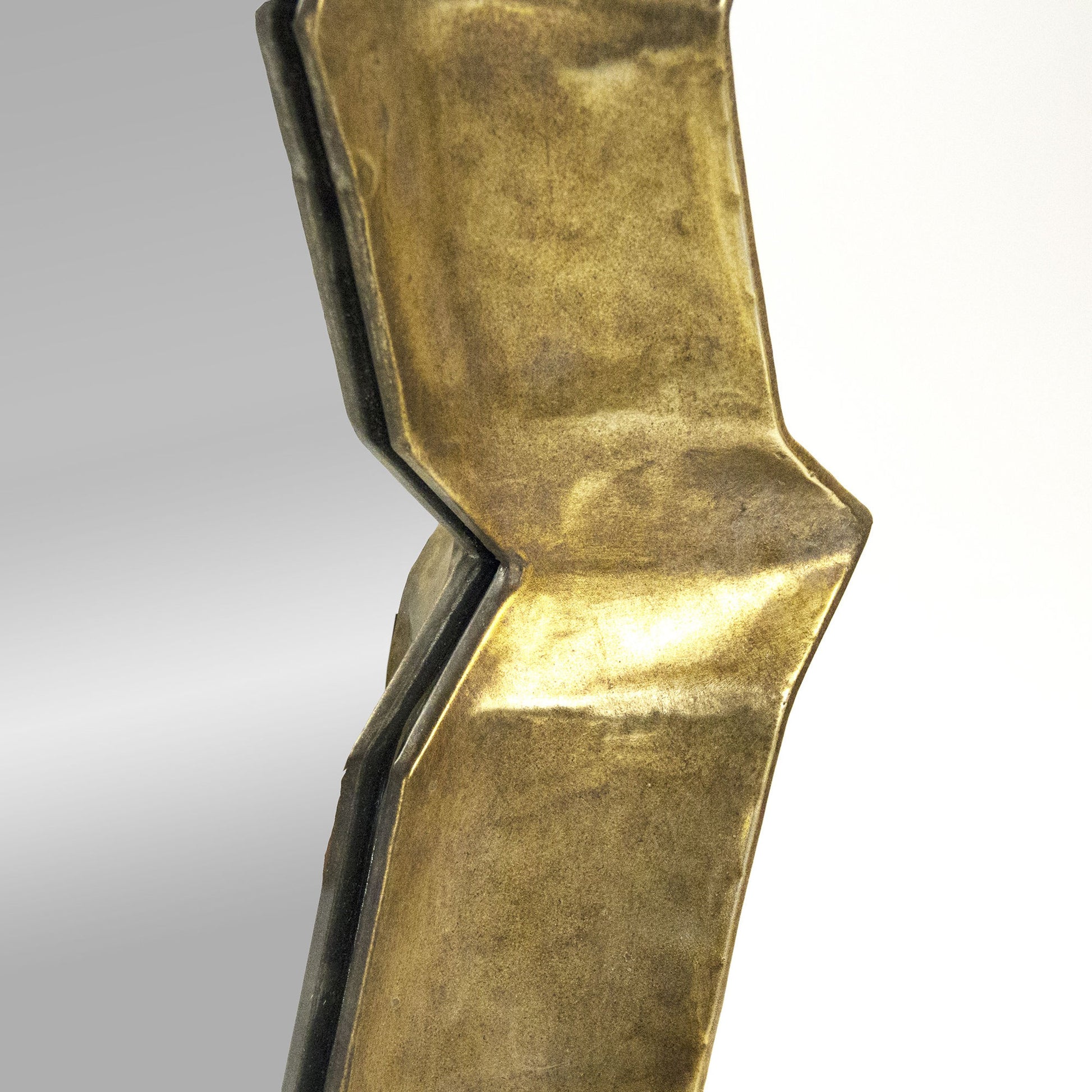 Elisha Mirror by Zentique in distressed gold and metal, mirror, mdf. Made from metal, mirror, mdf in a transitional style.