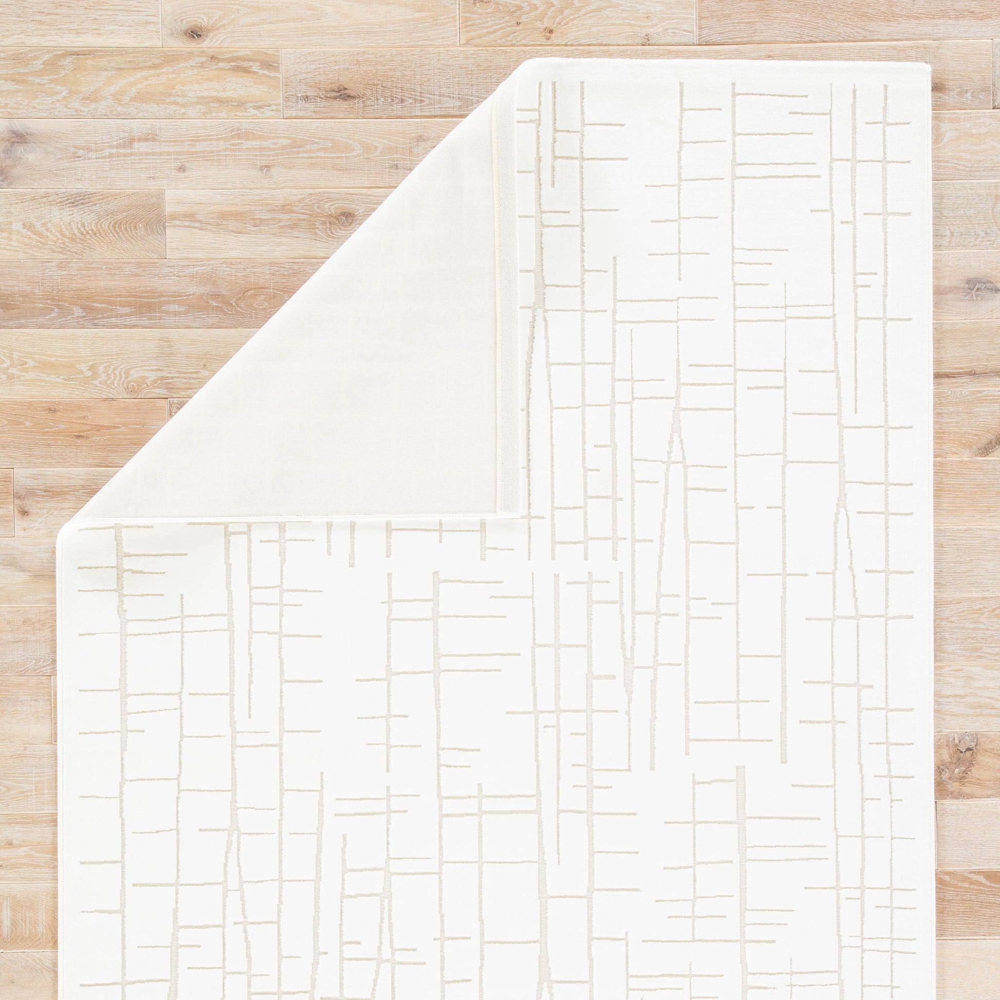 Fables FB159 Rug by Jaipur Living in white, cream. Made from unique in a unique style.