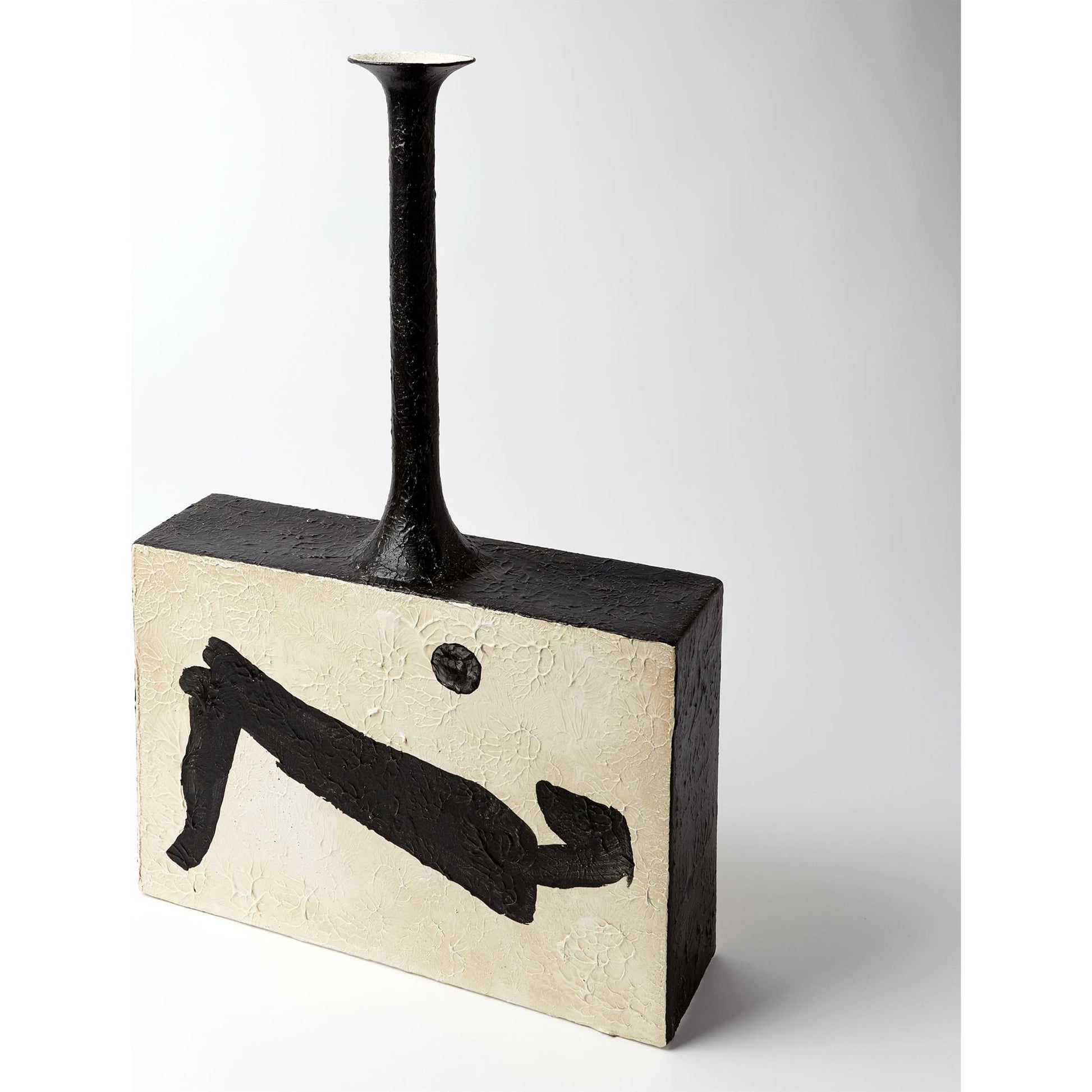 Thetis Vase by Global Views. Made from ceramic in a eclectic & global style.