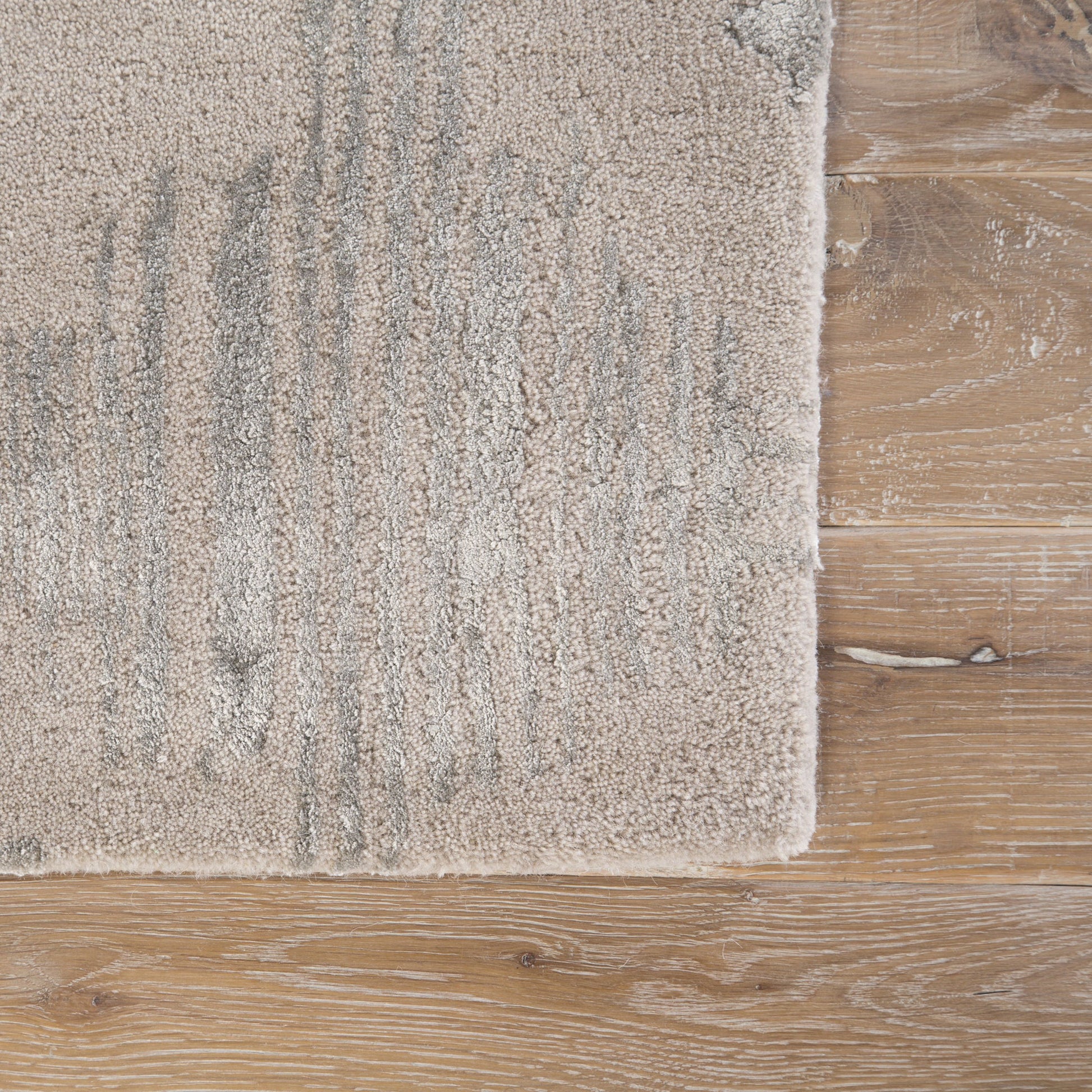 Banister Rug by Jaipur Living in gray, gold. Made from 77% wool 23% viscose in a unique style.