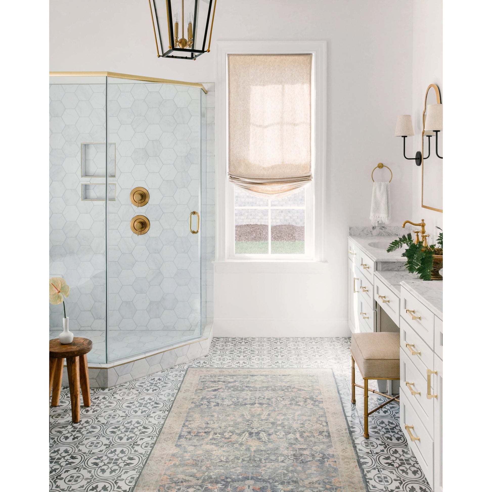 Hathaway HTH-02 Rug by Loloi in denim, multi. Made from 100% polyester in a transitional style.