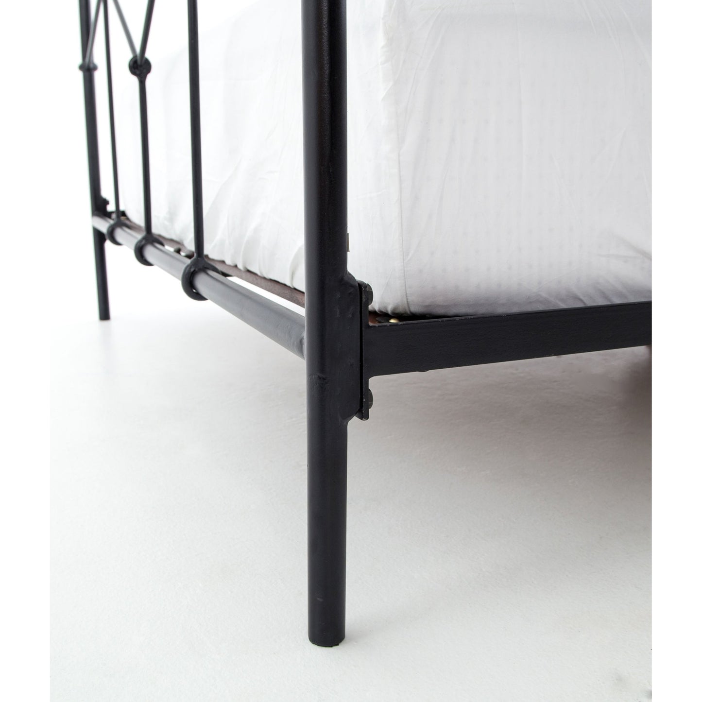 009 S-279226,S-279227 | Closeup | Casey Bed by Four Hands in sanblasted vintage black. Made from iron in a cottage & farmhouse style.