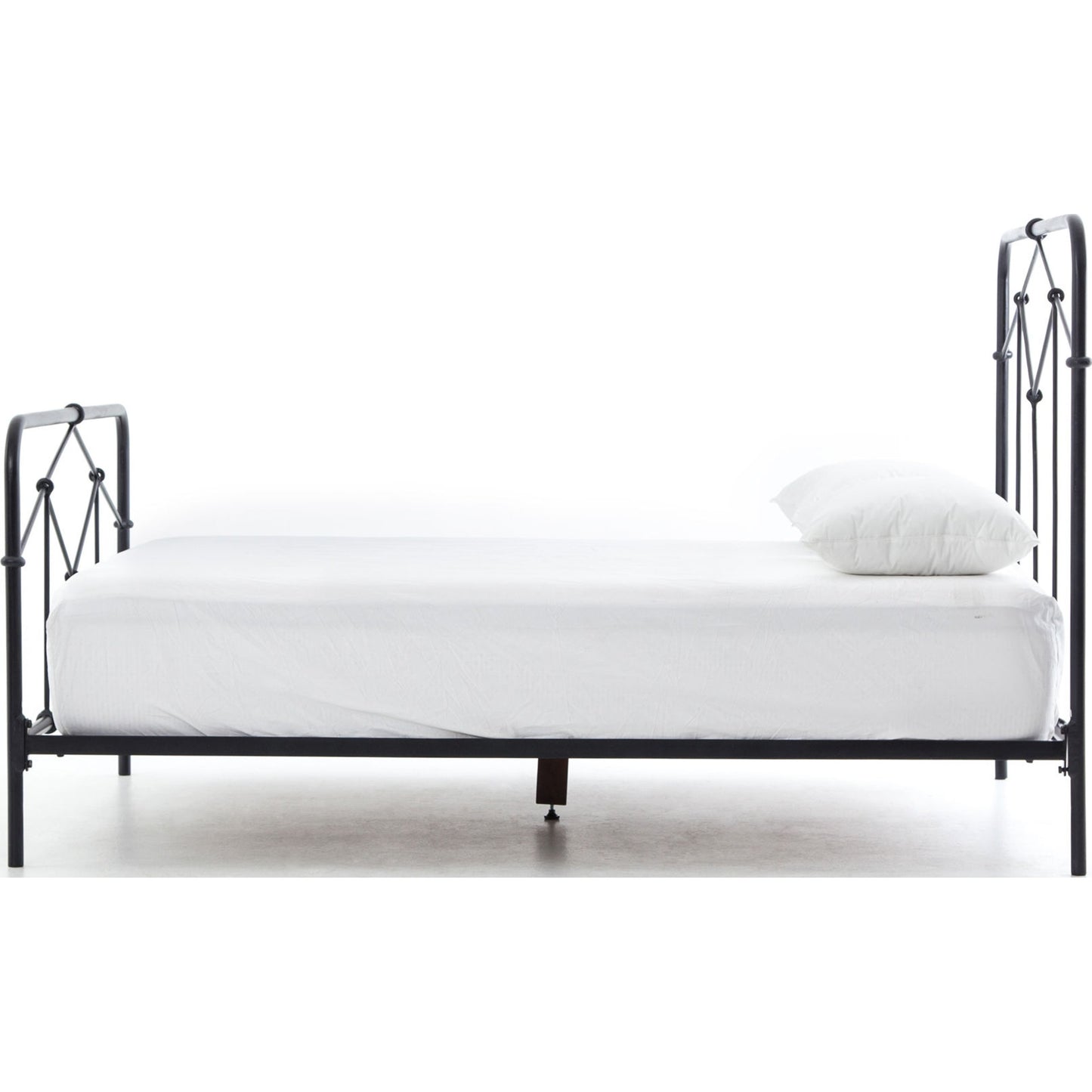 004 S-279226,S-279227 | Additional Silo | Casey Bed by Four Hands in sanblasted vintage black. Made from iron in a cottage & farmhouse style.