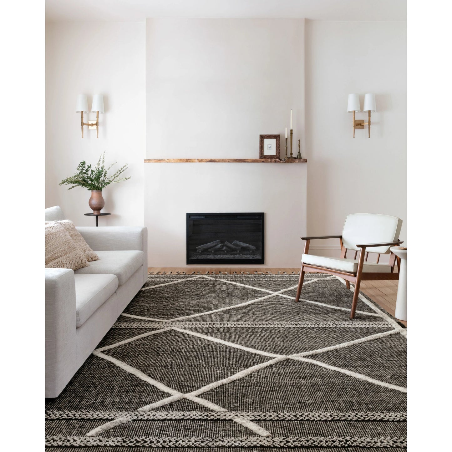 003 SR-785357,SR-785358,SR-785359,SR-785360,SR-785361,SR-785362,SR-785363 | Lifestyle | Iman IMA-02 Rug by Loloi in beige, charcoal. Made from 100% wool in a rustic style.