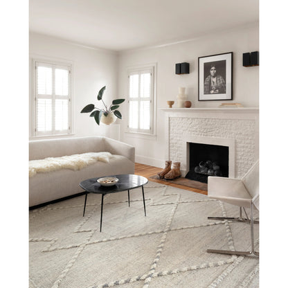IMA-03 by Loloi in ivory, light gray. Made from 100% wool in a rustic style.