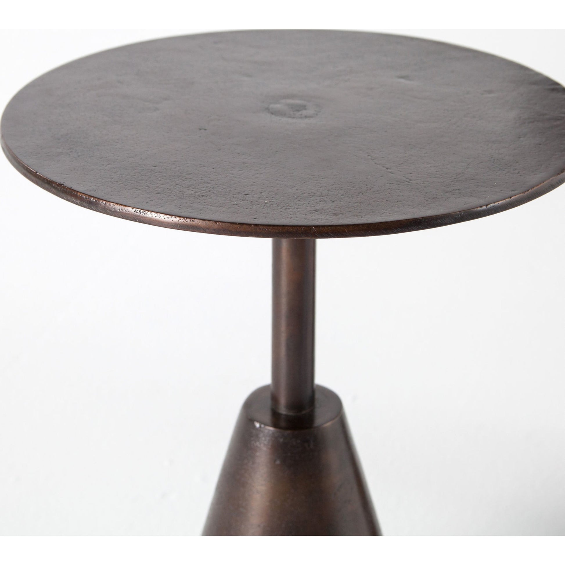 Frisco End Tables (Set of 2) by Four Hands in antique rust. Made from aluminum, engineered hardwood in a modern style.