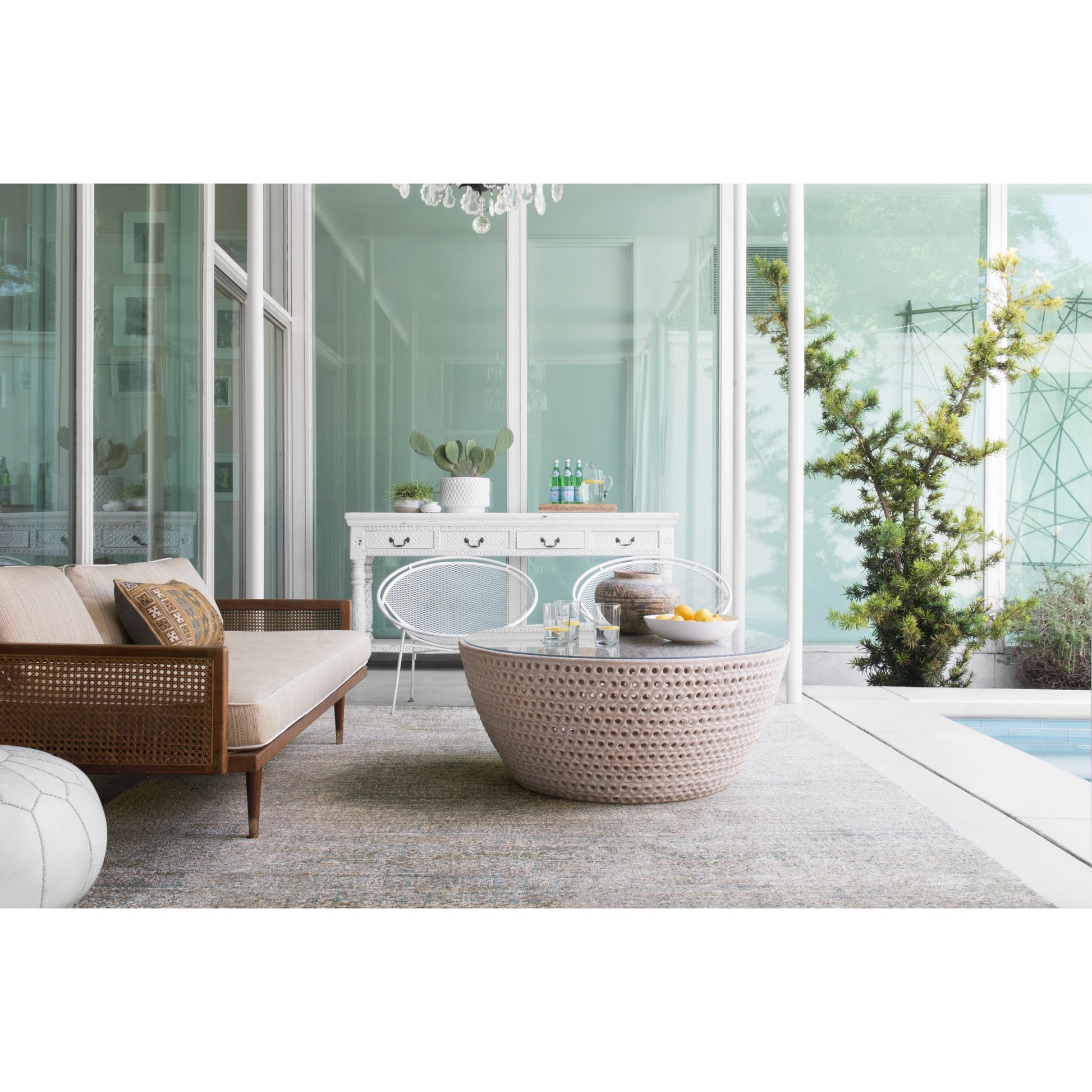 Javari JV-05 Rug by Loloi. Made from polyester, polypropylene in a transitional style.