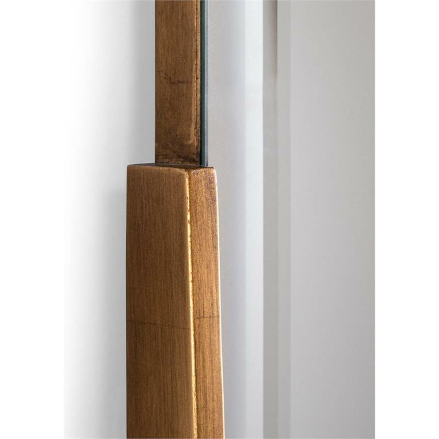 002 SR-862745 | Closeup | Abberton Mirror by John-Richard in brass, gold. Made from brass in a modern style.