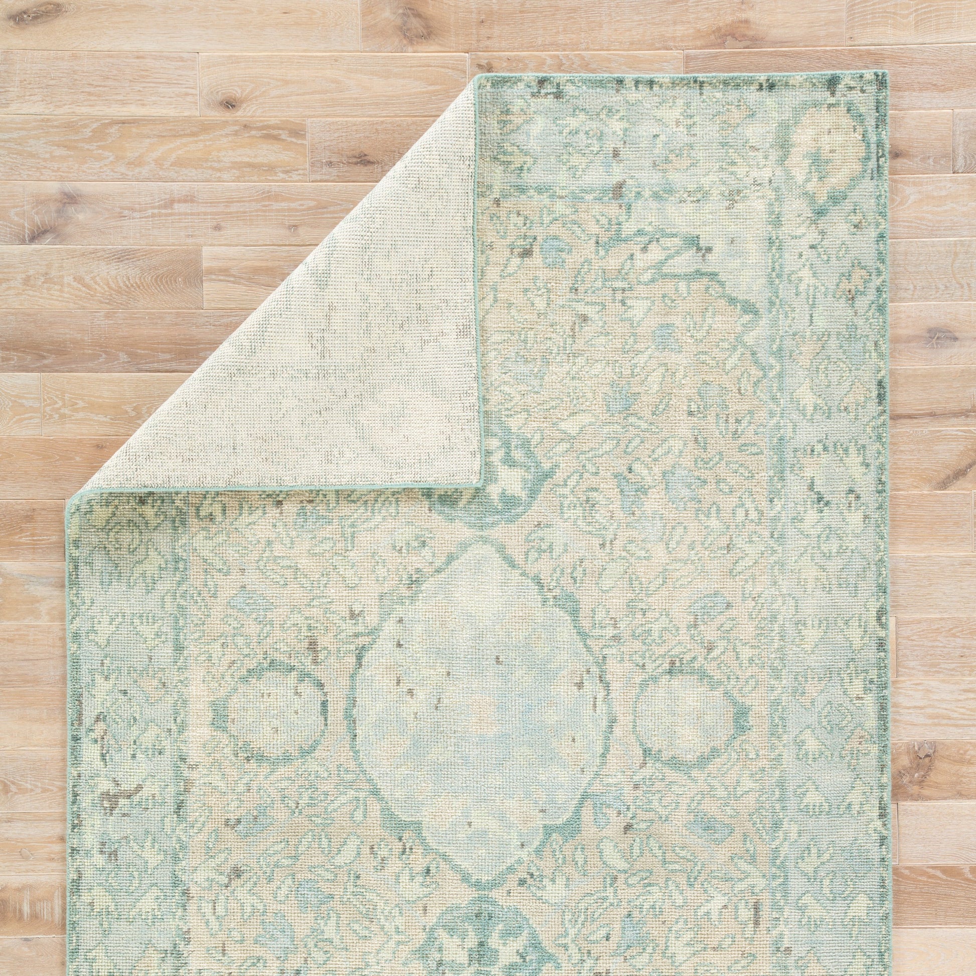 Kai KAI01 Rug by Jaipur Living in pelican, aquatic. Made from 100% wool in a unique style.