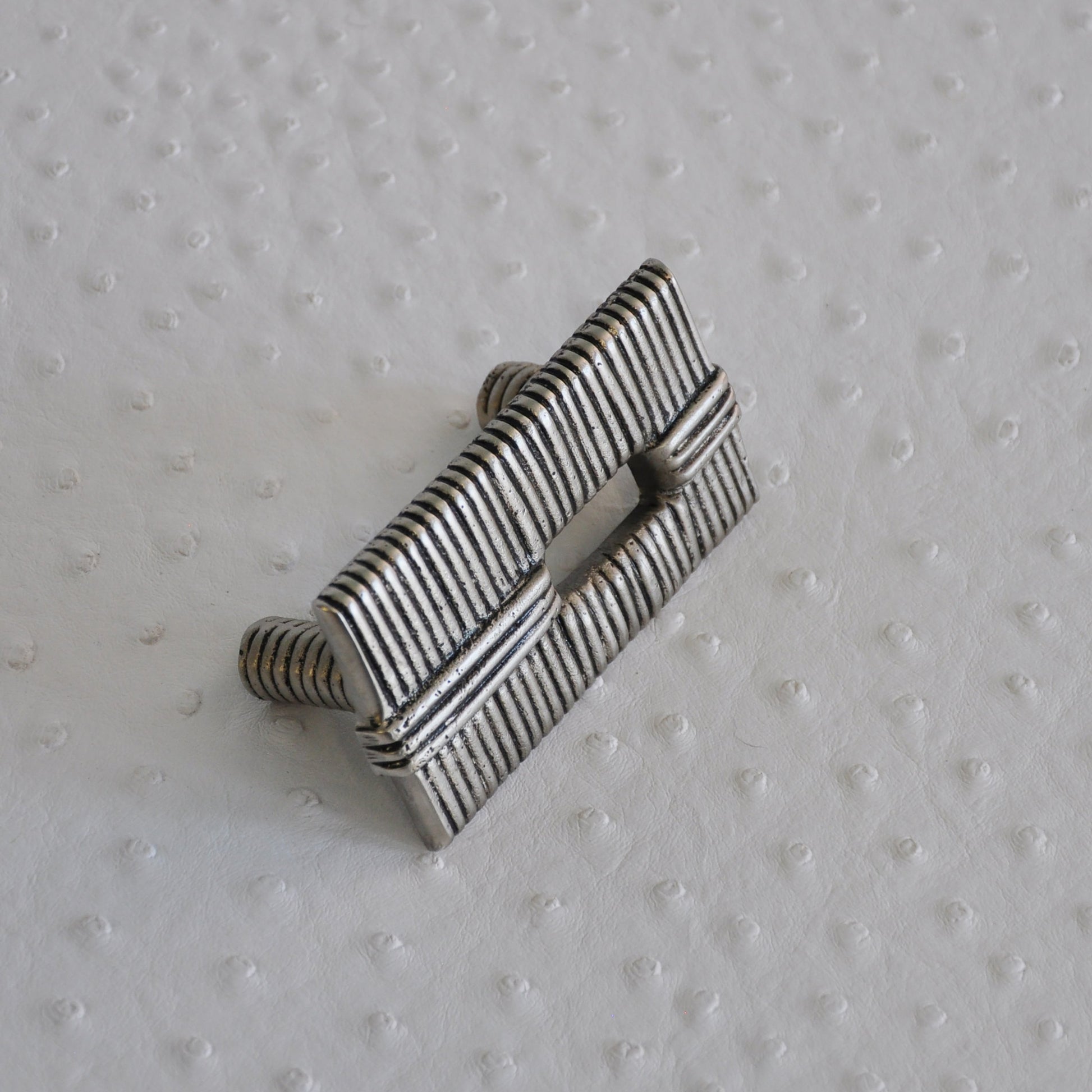 Kurt Knob by Worlds Away in antique silver. Made from resin, metal in a eclectic & global style.