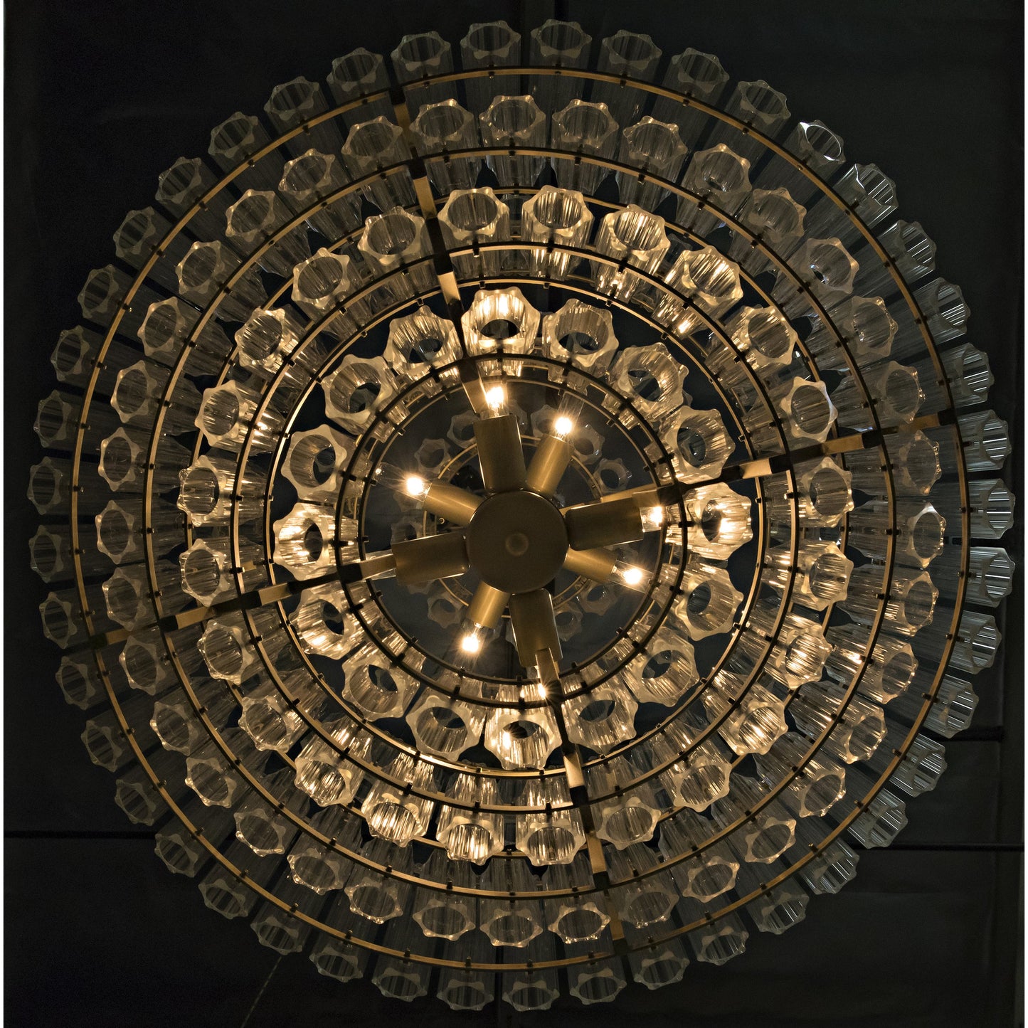 004 S-335261 | Additional Silo | Palazzo Chandelier by Noir in antique brass. Made from metal, glass in a traditional style.