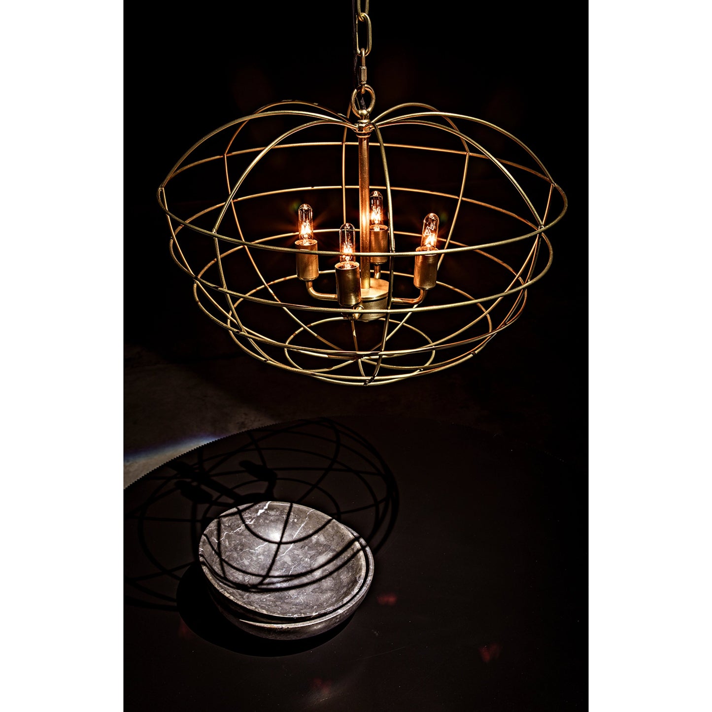 002 S-335157 | Lifestyle | Mo Pendant by Noir in antique brass. Made from metal in a modern style.