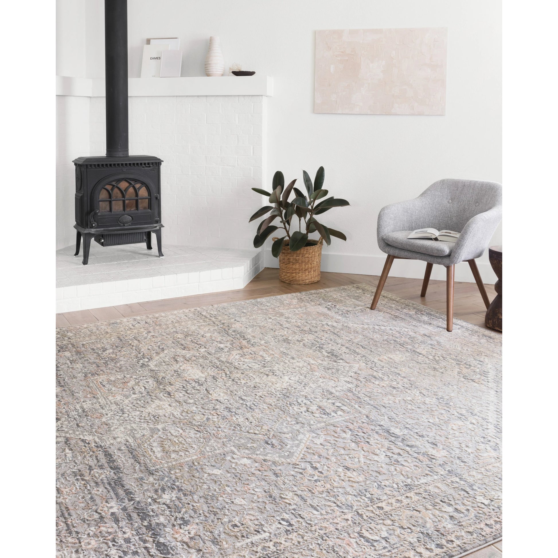 Lucia LUC-01 Rug by Loloi II in gray, sunset. Made from polypropylene, polyester in a traditional style.